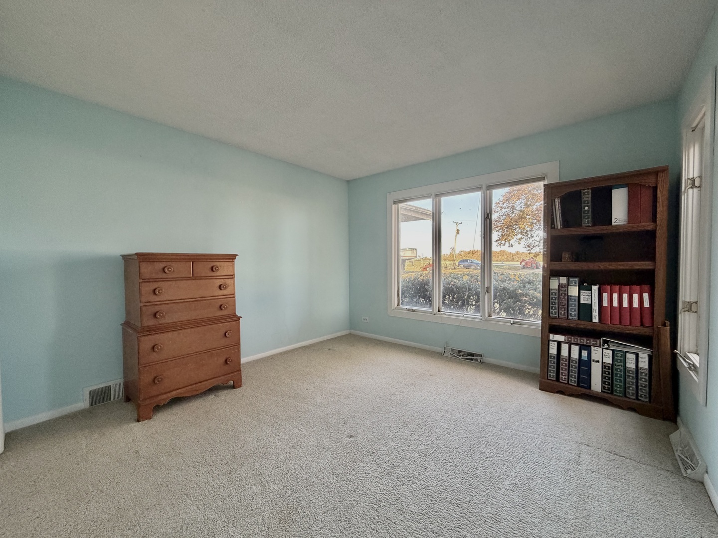 Sycamore, Illinois, 60178, United States, 4 Bedrooms Bedrooms, ,3 BathroomsBathrooms,Residential,For Sale,1988163