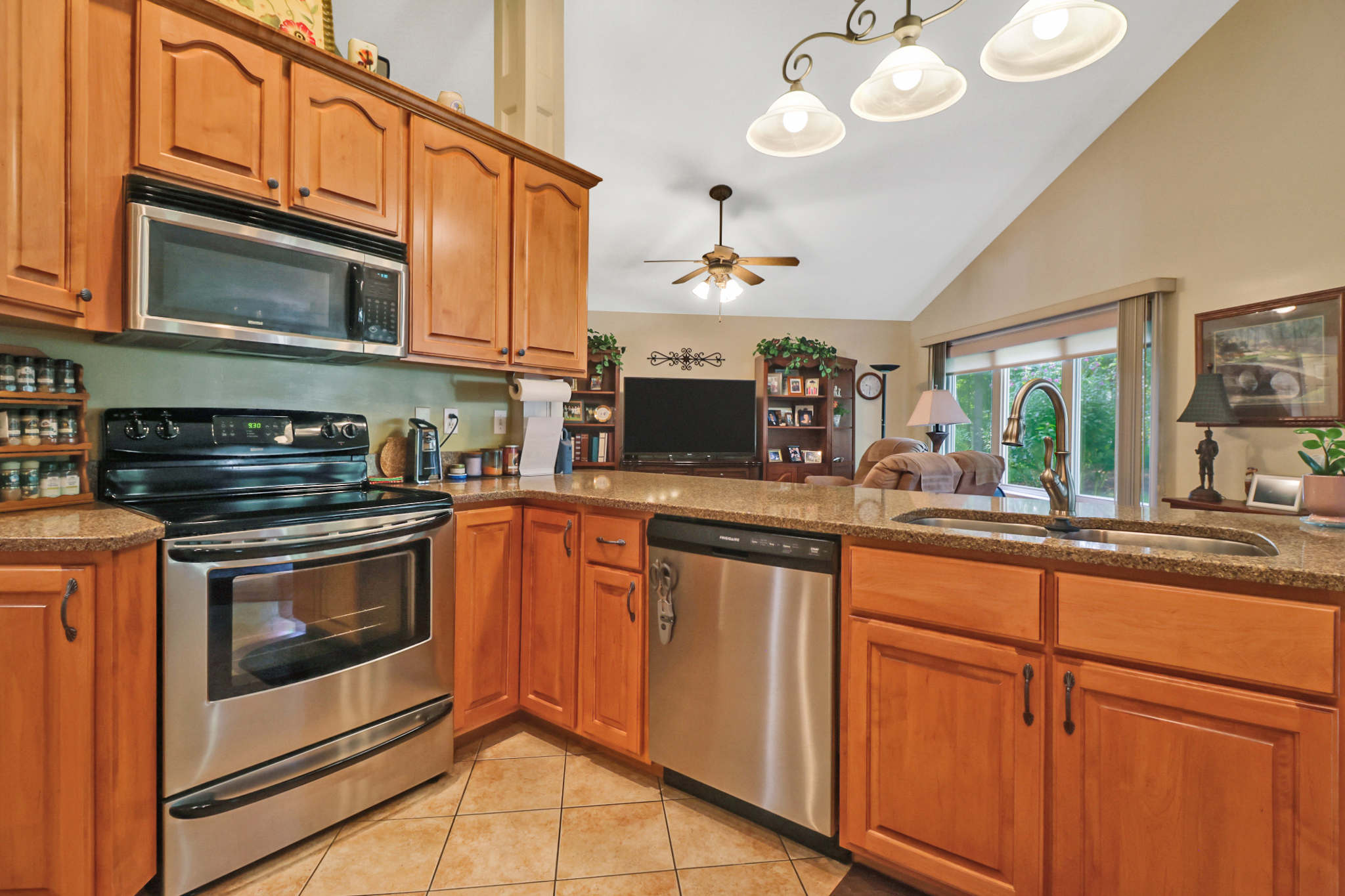 Fairfield Glade, Tennessee, 38558, United States, 3 Bedrooms Bedrooms, ,2 BathroomsBathrooms,Residential,For Sale,1945006