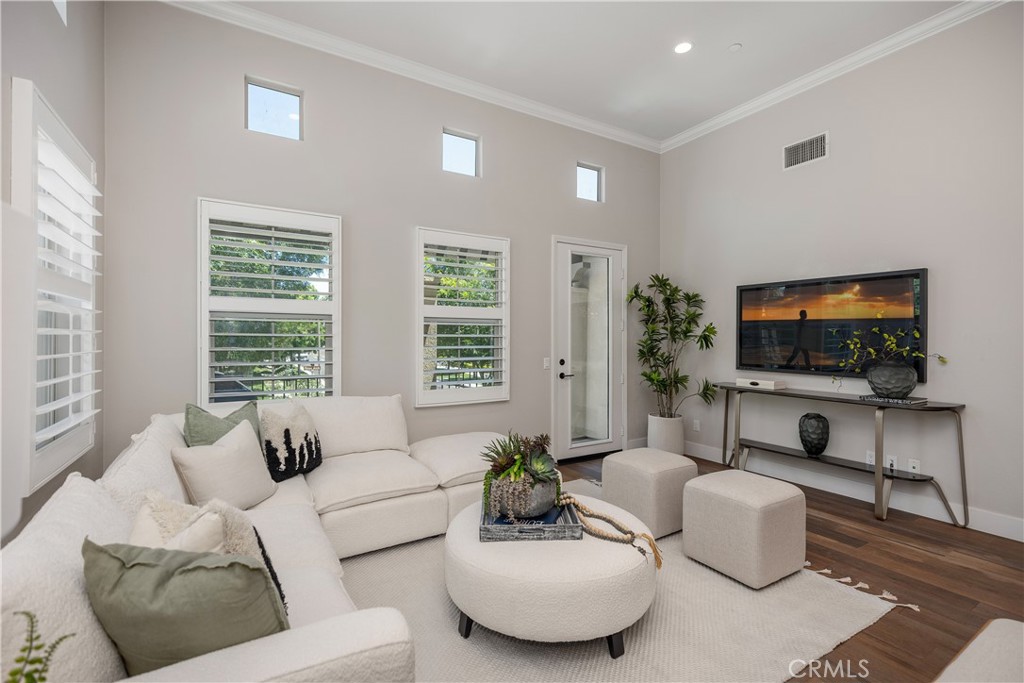 Irvine, California, 92620, United States, 2 Bedrooms Bedrooms, ,2 BathroomsBathrooms,Residential,For Sale,1906932