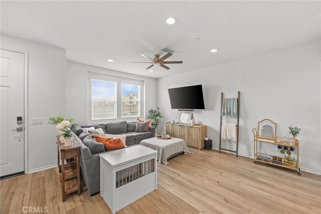 Chino, California, 91708, United States, 3 Bedrooms Bedrooms, ,3 BathroomsBathrooms,Residential,For Sale,2026423
