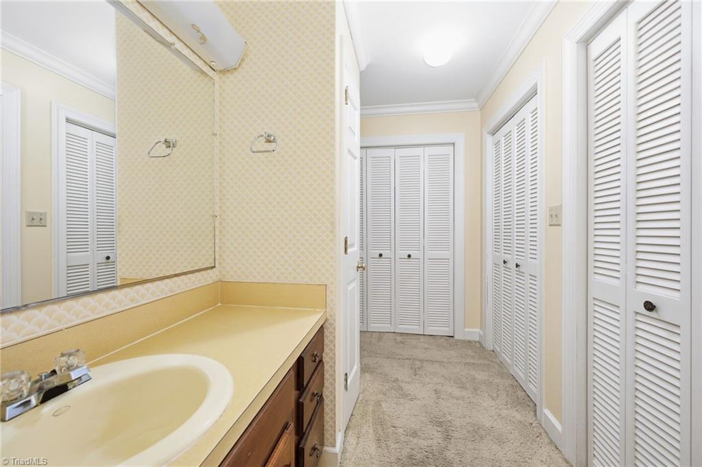 Winston-Salem, North Carolina, 27106, United States, 4 Bedrooms Bedrooms, ,3 BathroomsBathrooms,Residential,For Sale,1970256