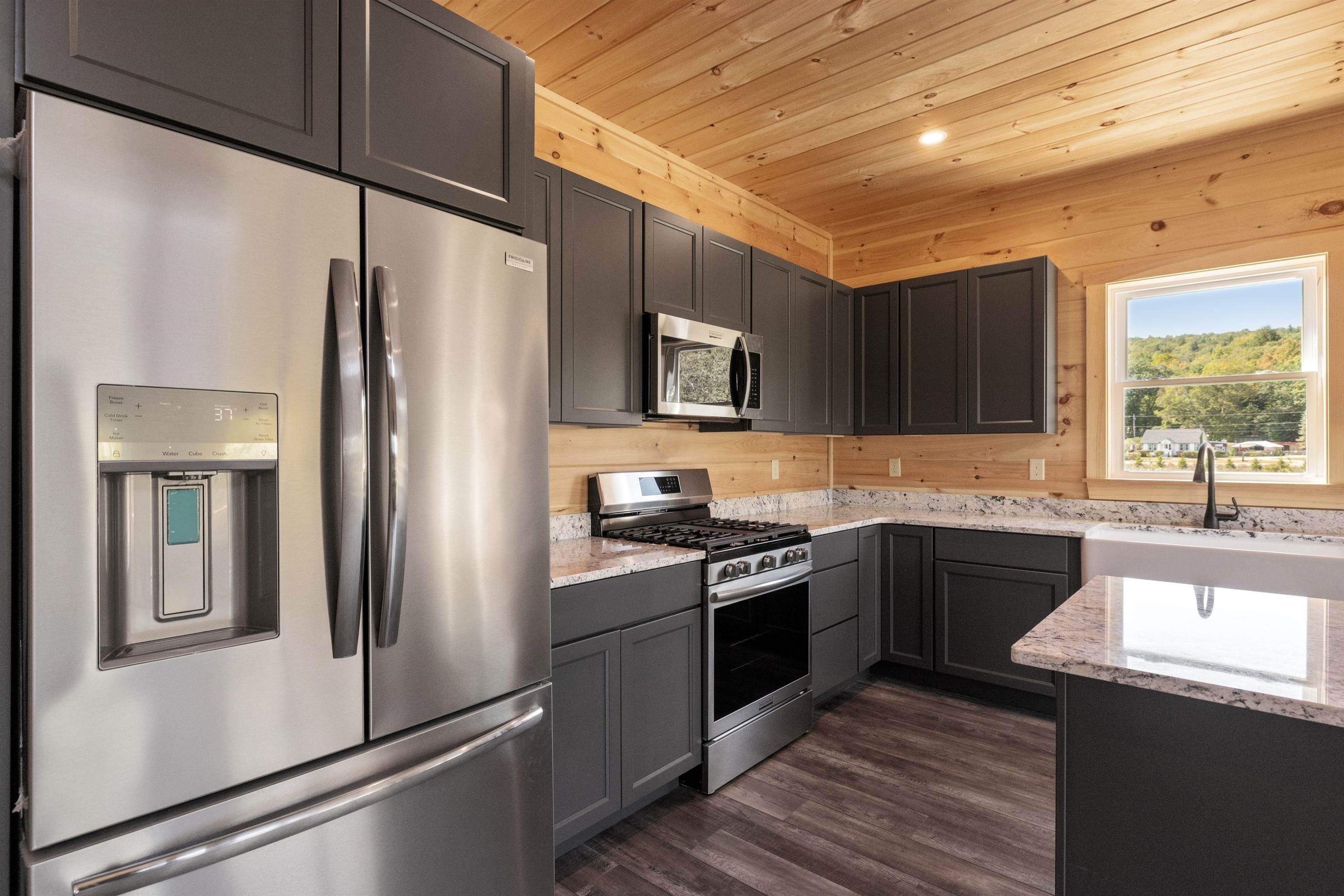 Thornton, New Hampshire, 03285, United States, 3 Bedrooms Bedrooms, ,3 BathroomsBathrooms,Residential,For Sale,1974292