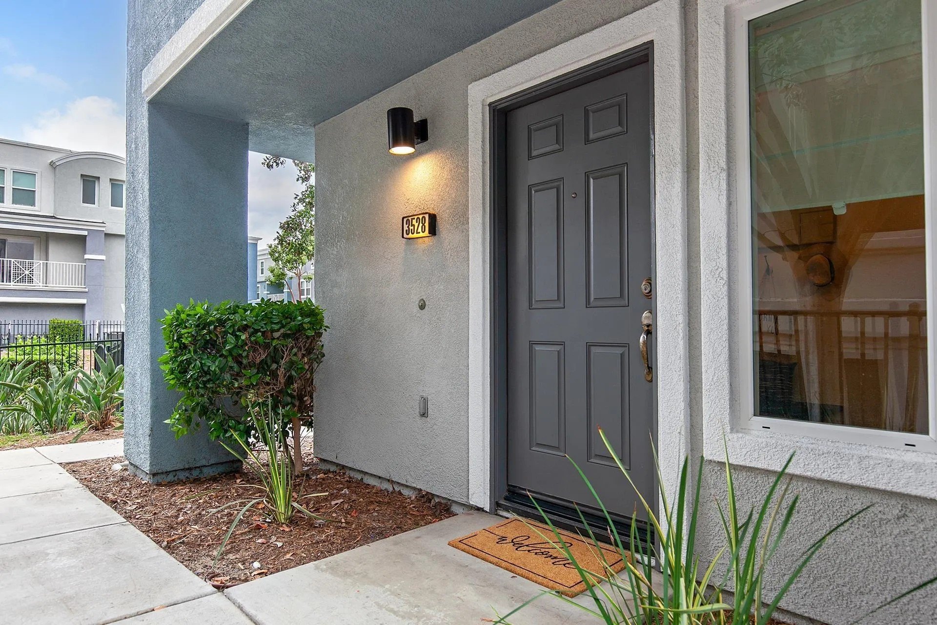 San Diego, California, 92106, United States, 2 Bedrooms Bedrooms, ,3 BathroomsBathrooms,Residential,For Sale,1919740