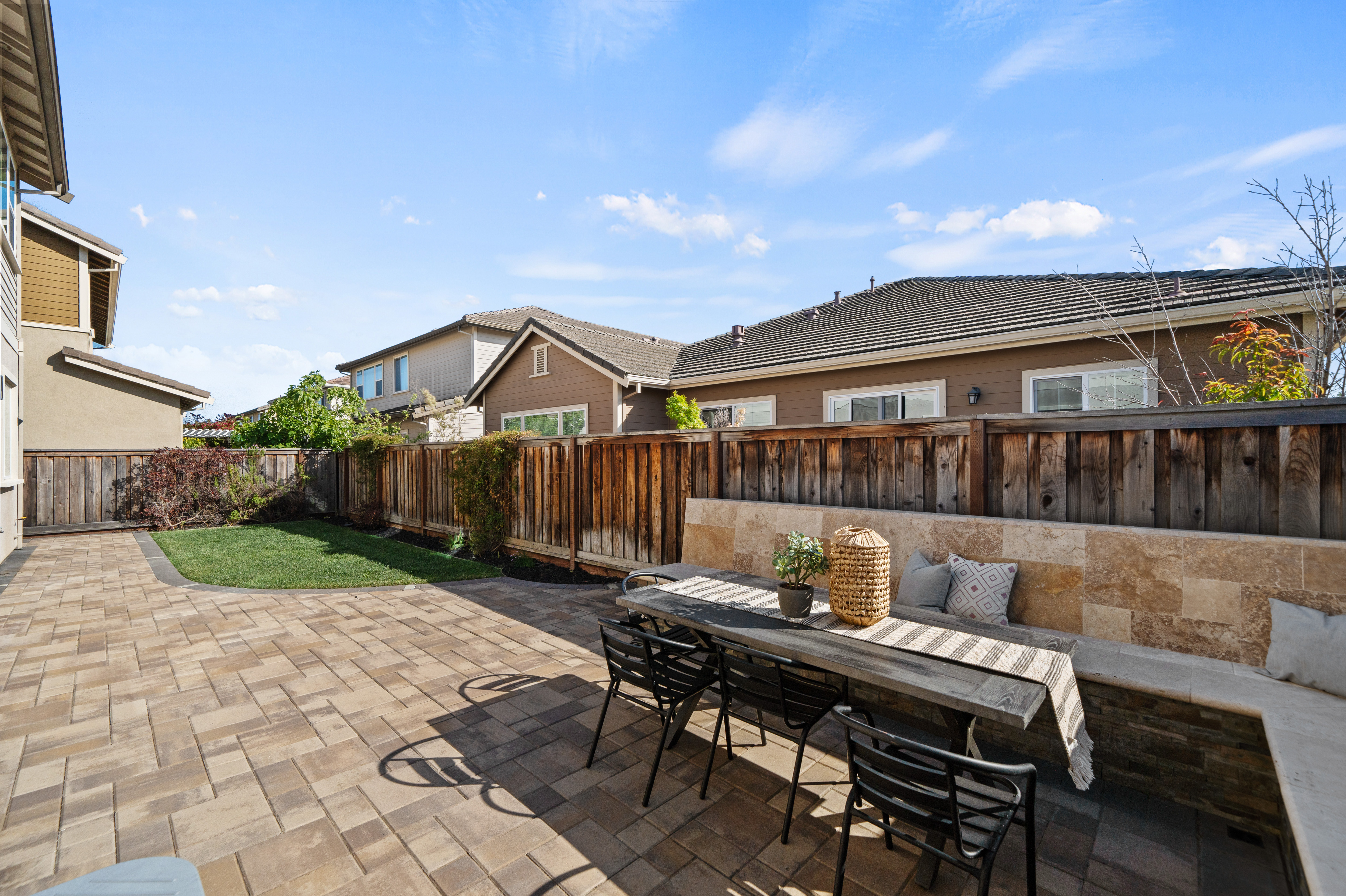  A Beautifully Appointed Patterson Ranch Home Offering Effortless Modern Living - 物件實景