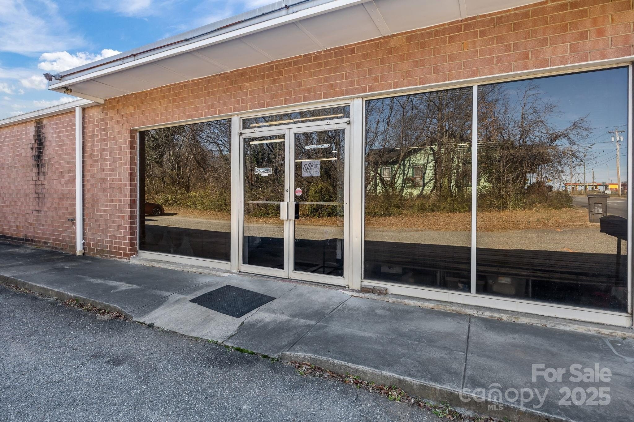 Statesville, North Carolina, 28677, United States, ,Residential,For Sale,2005927