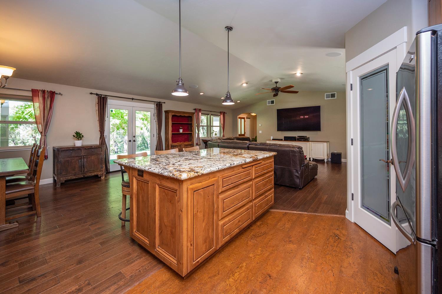 Placerville, California, 95667, United States, 3 Bedrooms Bedrooms, ,3 BathroomsBathrooms,Residential,For Sale,1937817