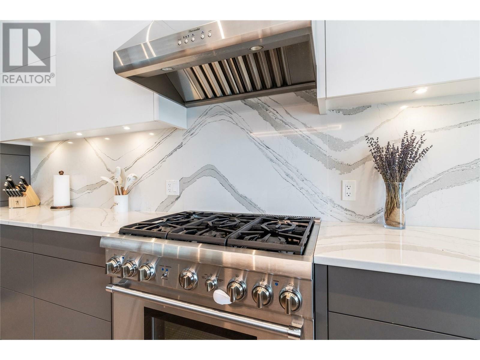 ANGLEMONT, British Columbia, V0E 1M8, CA, 5 Bedrooms Bedrooms, ,3 BathroomsBathrooms,Residential,For Sale,1836909
