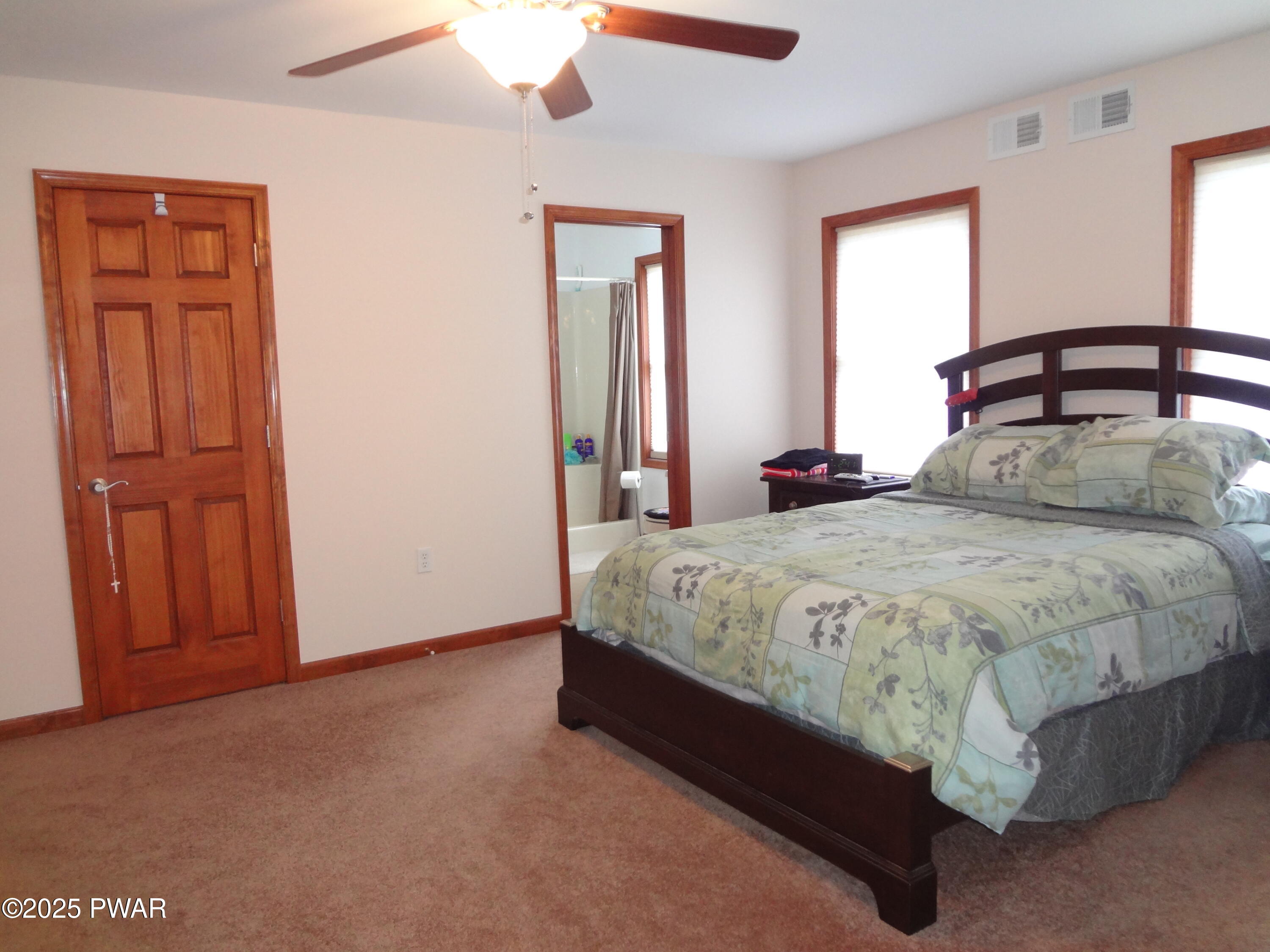 Hawley, Pennsylvania, 18428, United States, 4 Bedrooms Bedrooms, ,3 BathroomsBathrooms,Residential,For Sale,1983271