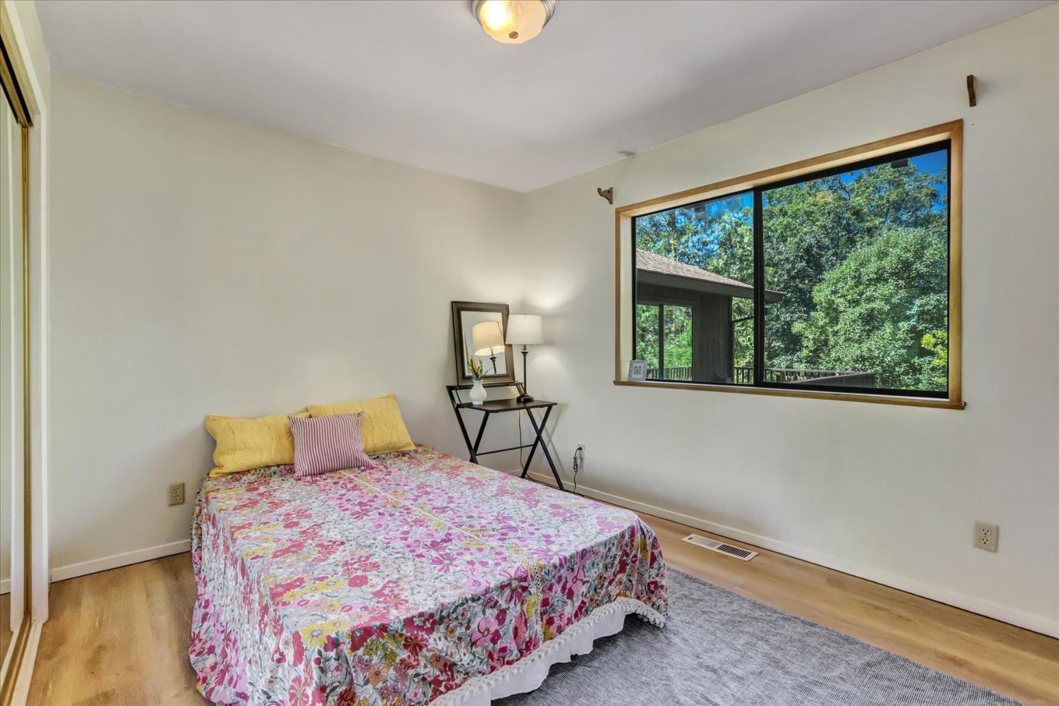 Nevada City, California, 95959, United States, 2 Bedrooms Bedrooms, ,2 BathroomsBathrooms,Residential,For Sale,1982530