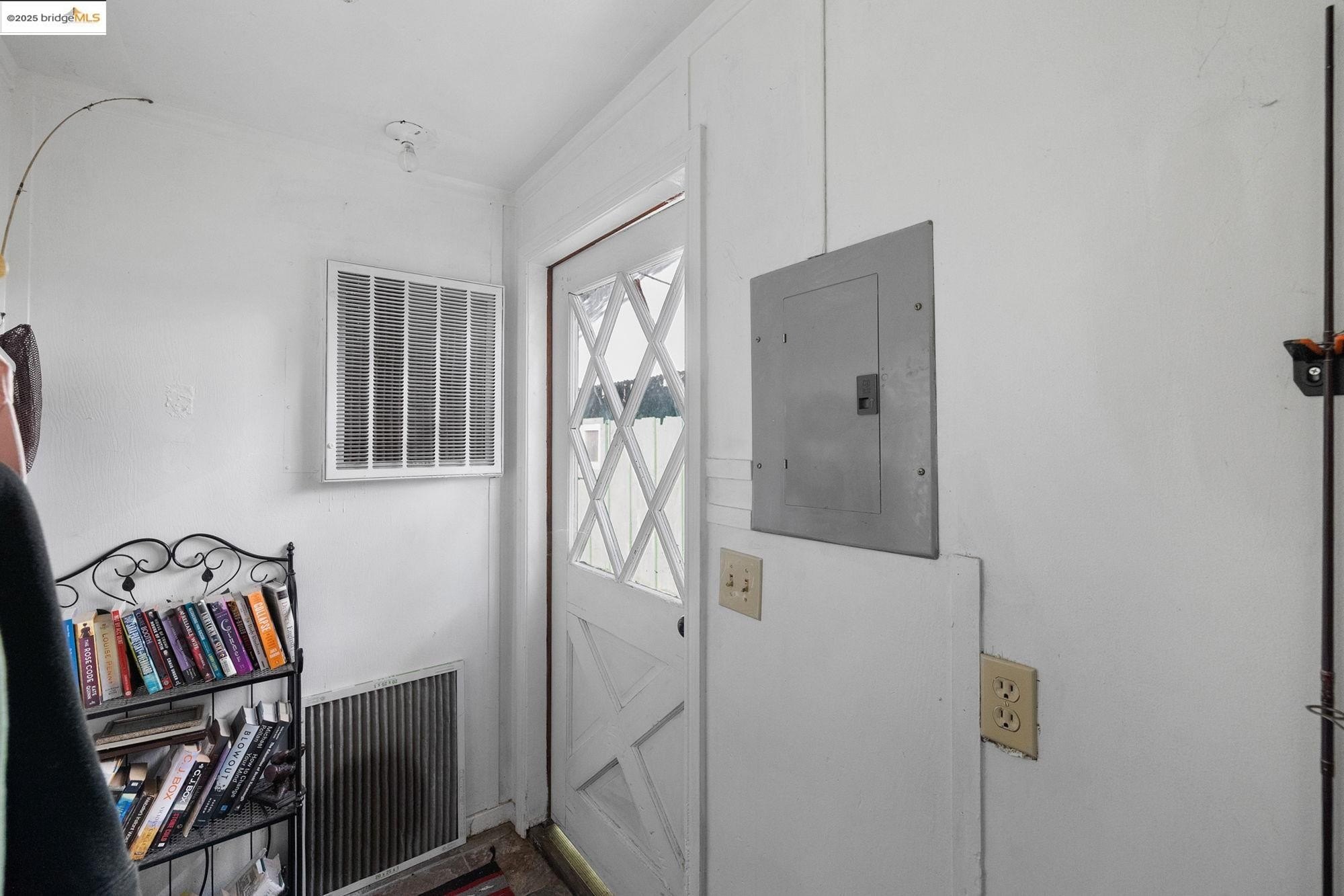 Mi Wuk Village, California, 95346, United States, 5 Bedrooms Bedrooms, ,3 BathroomsBathrooms,Residential,For Sale,1991083