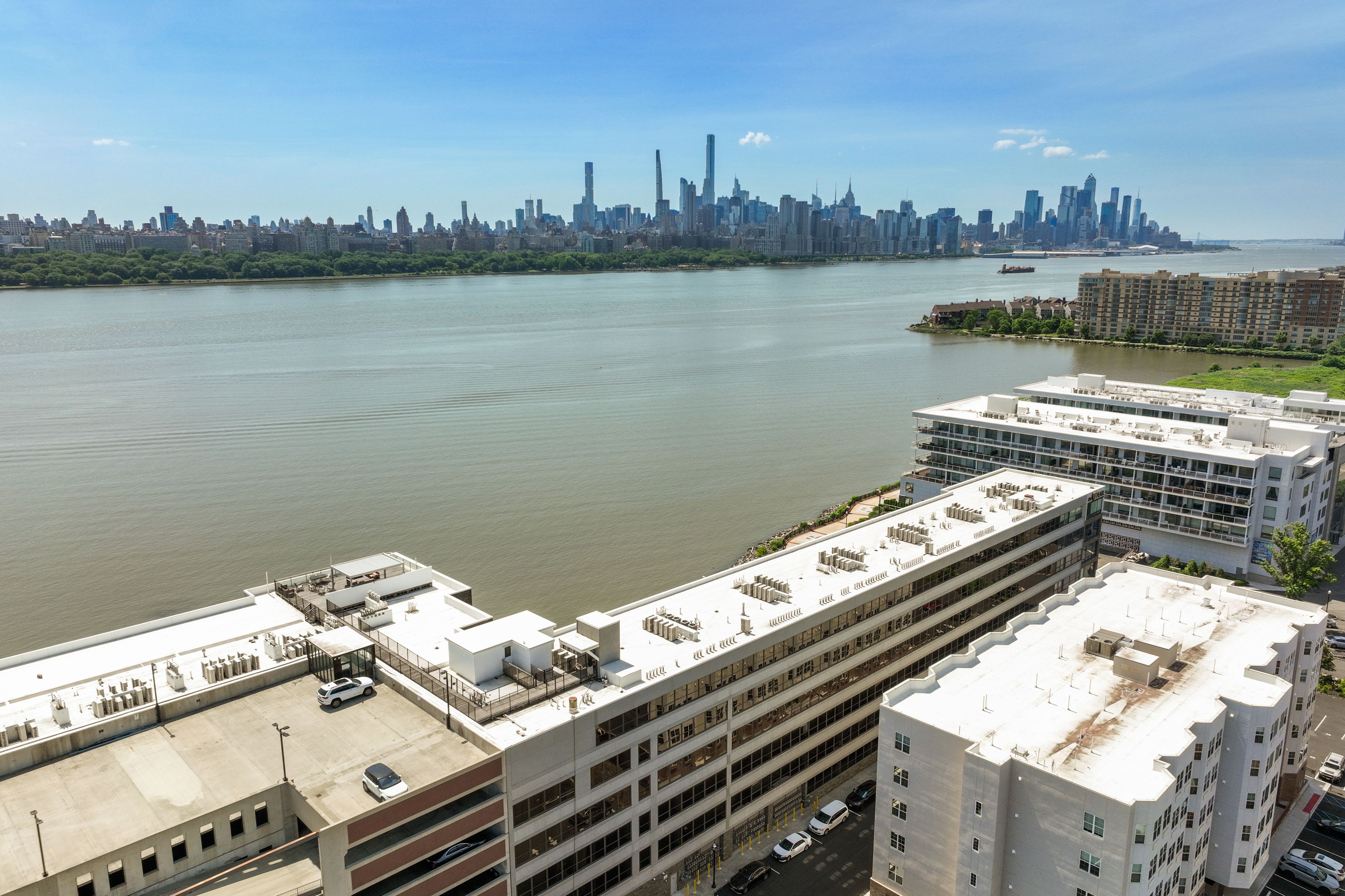  9 Somerset Lane, Edgewater, NJ, 07020 - 物件實景