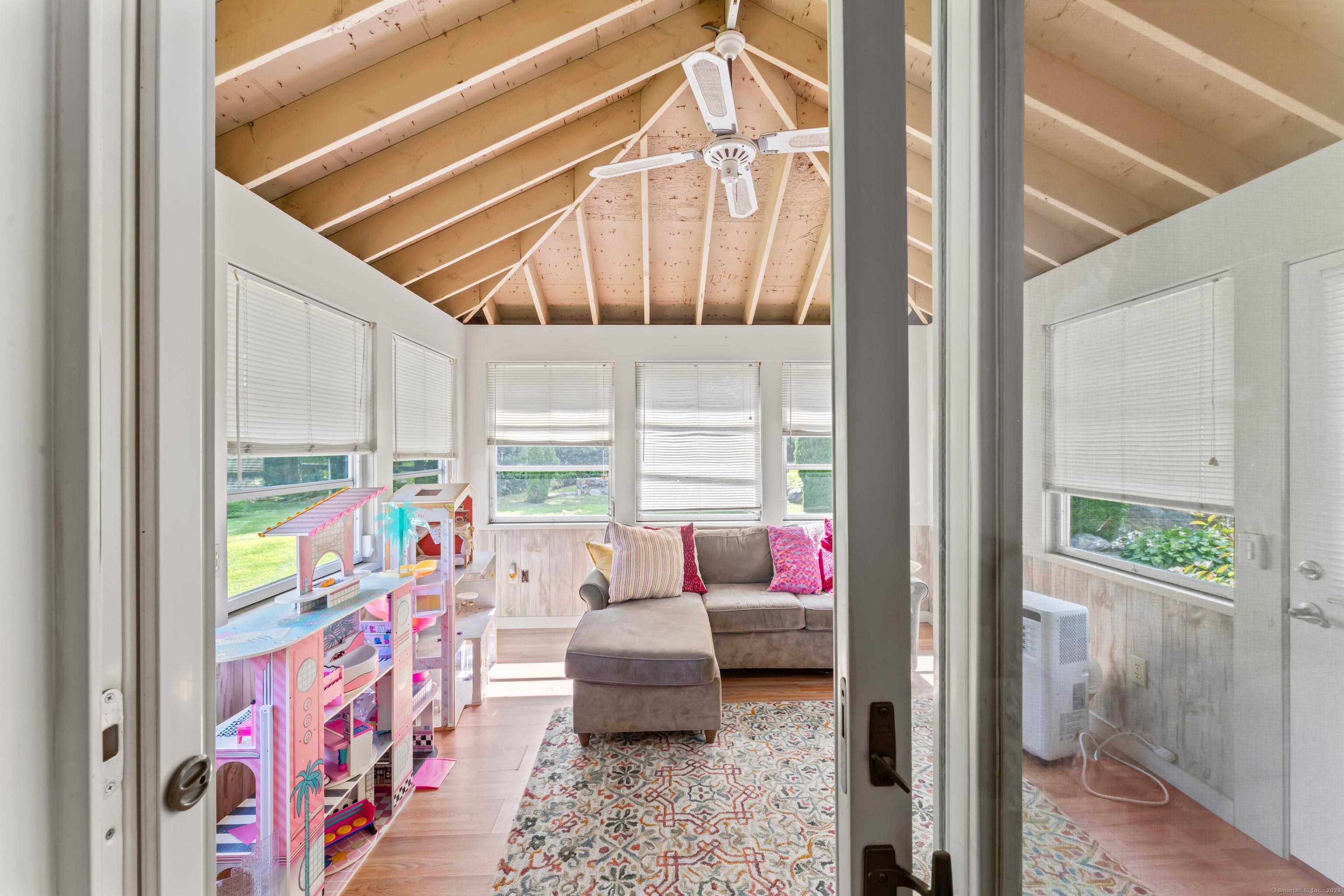 Trumbull, Connecticut, 06611, United States, 4 Bedrooms Bedrooms, ,3 BathroomsBathrooms,Residential,For Sale,1937937