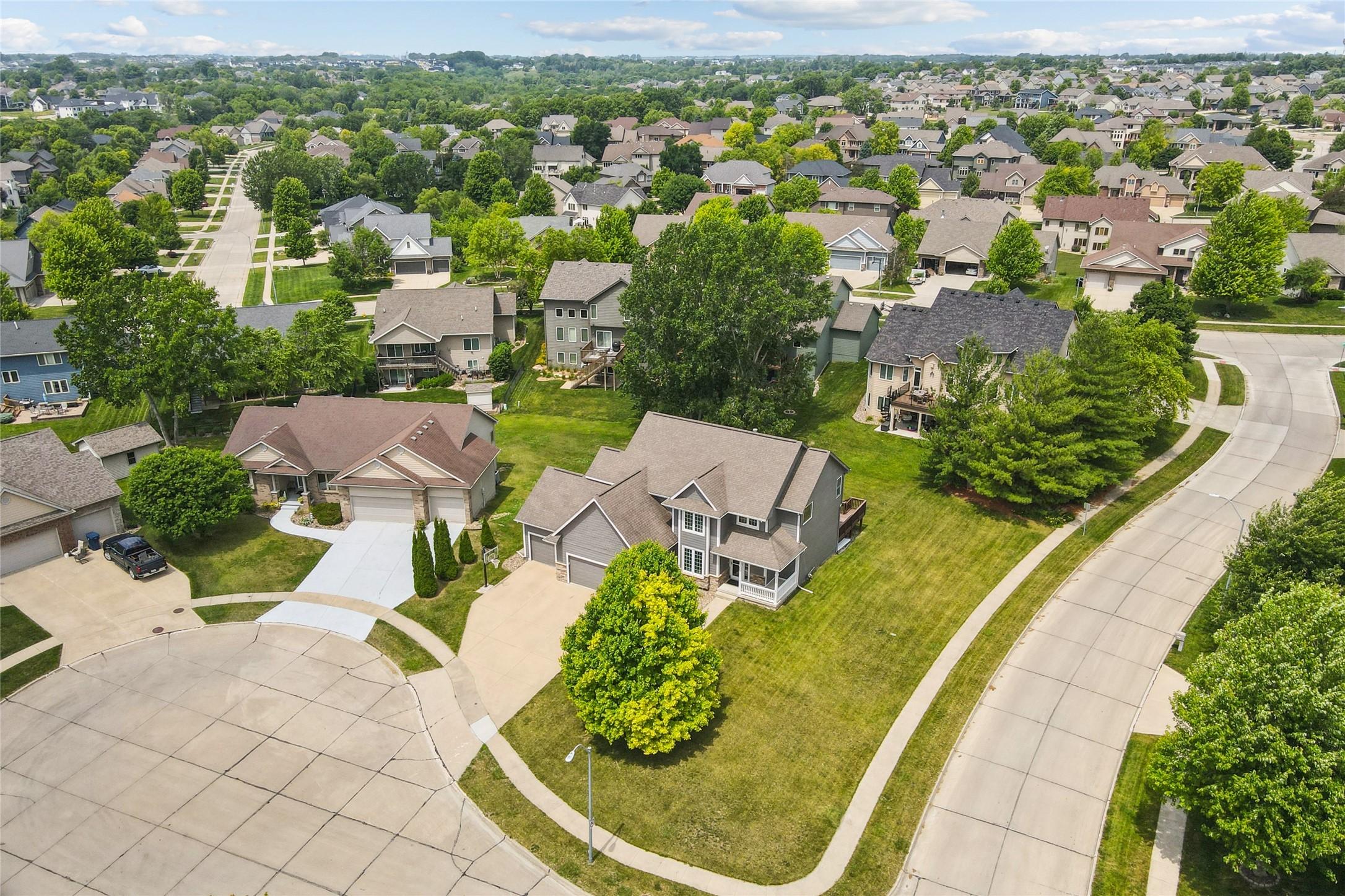 Urbandale, Iowa, 50323, United States, 5 Bedrooms Bedrooms, ,5 BathroomsBathrooms,Residential,For Sale,1978206