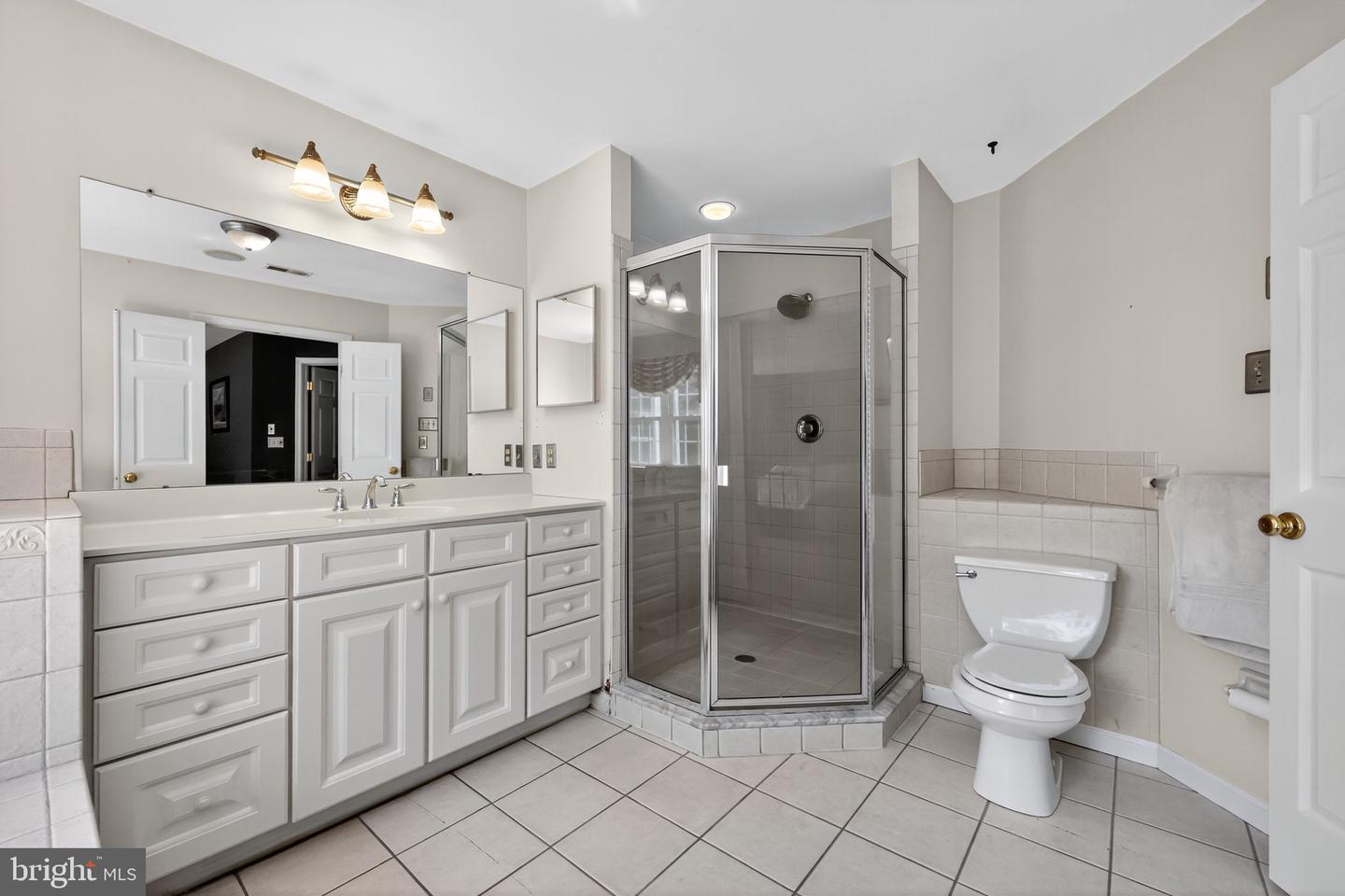 Wallingford, Pennsylvania, 19086, United States, 3 Bedrooms Bedrooms, ,4 BathroomsBathrooms,Residential,For Sale,2000507