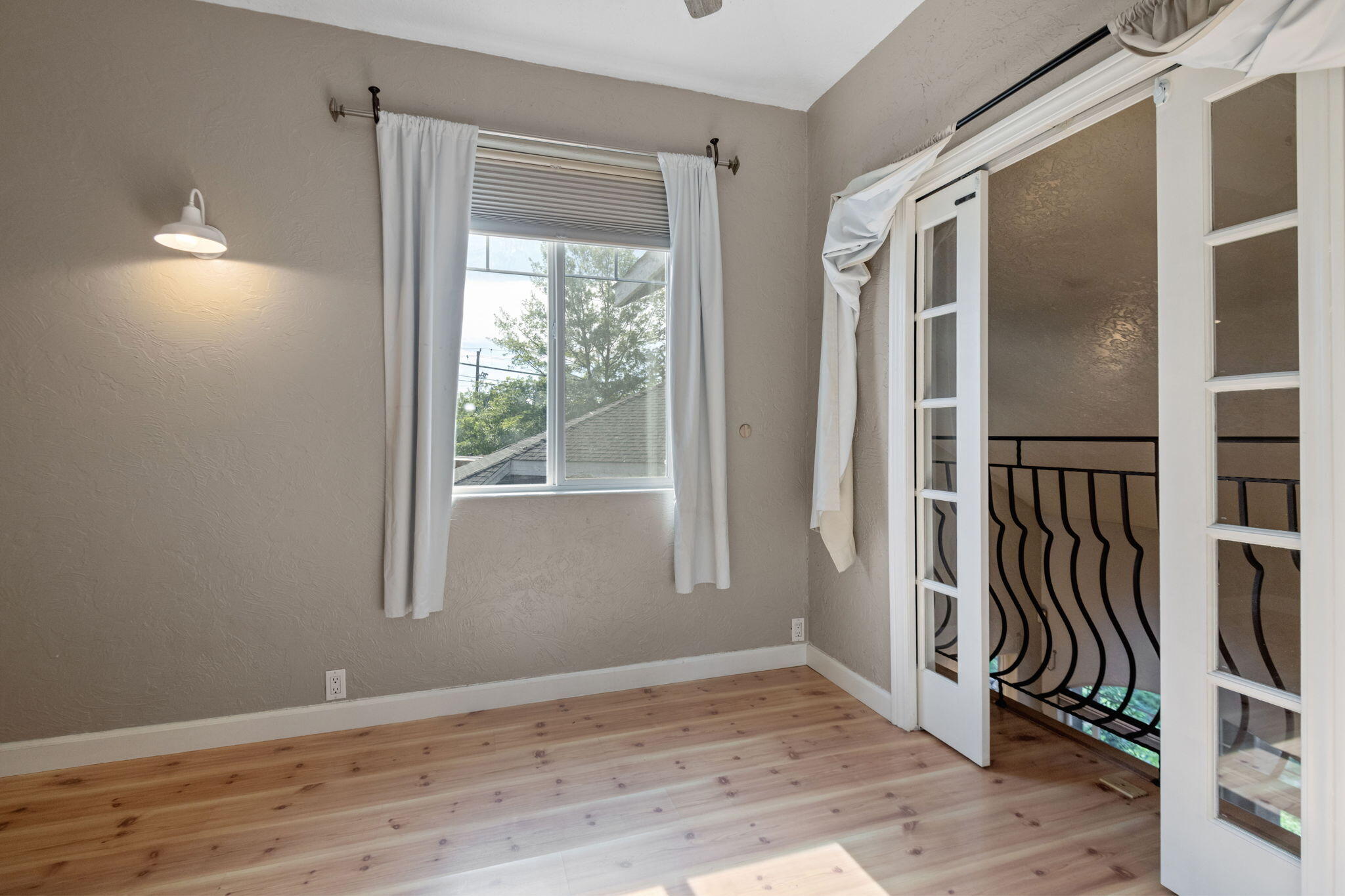 Bend, Oregon, 97701, United States, 3 Bedrooms Bedrooms, ,3 BathroomsBathrooms,Residential,For Sale,1898955