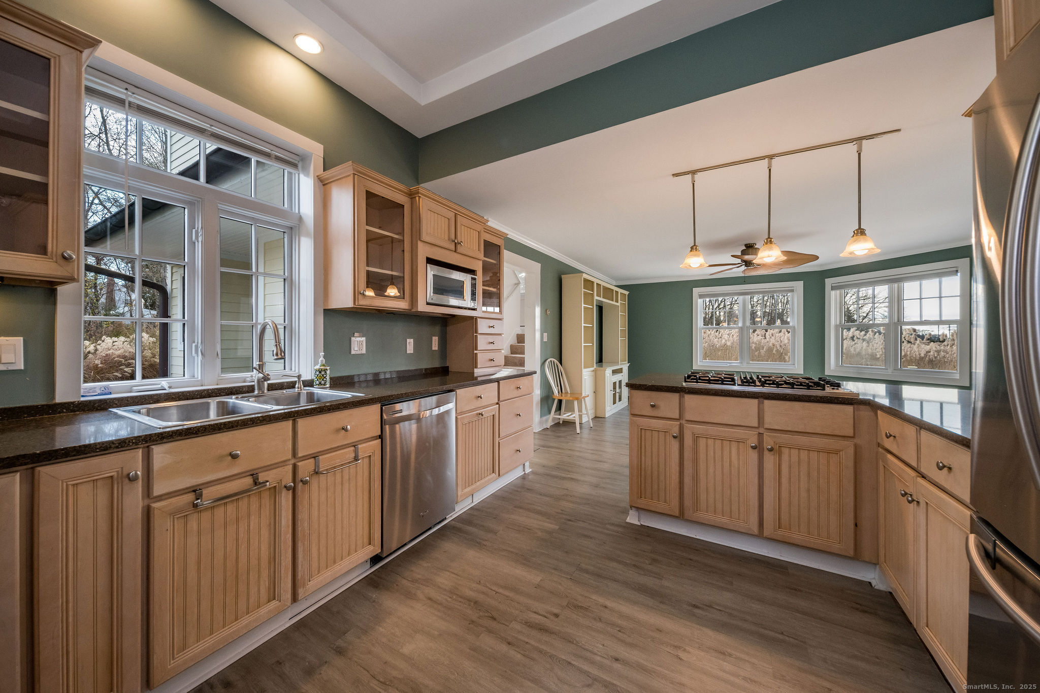 Madison, Connecticut, 06443, United States, 3 Bedrooms Bedrooms, ,2 BathroomsBathrooms,Residential,For Sale,1996814