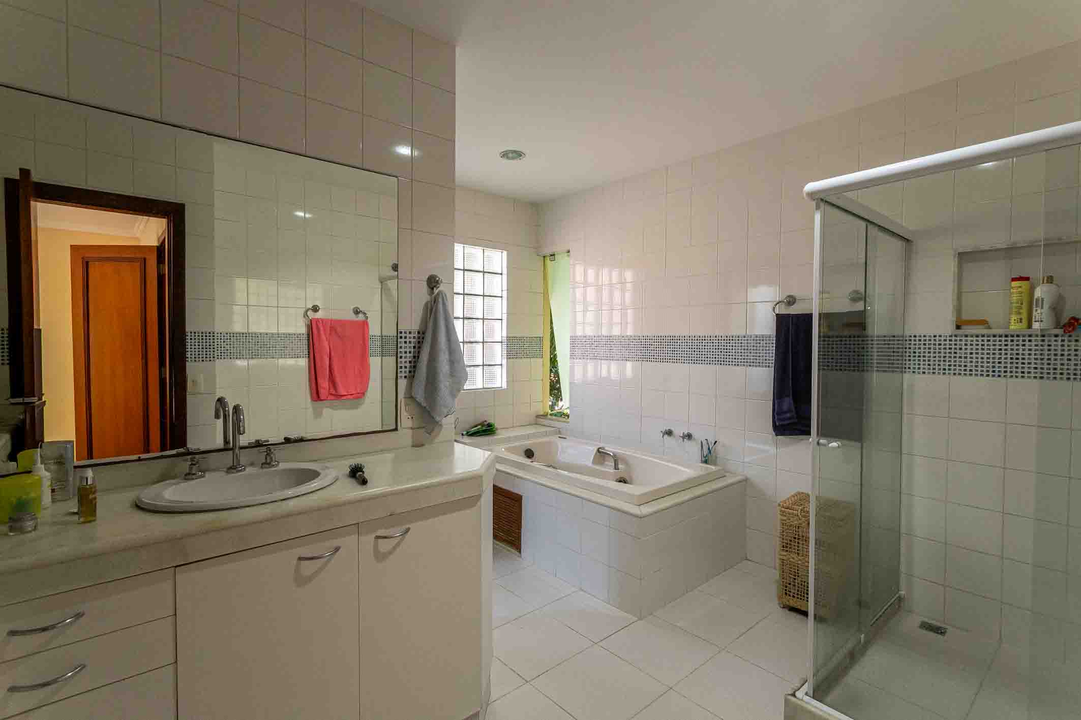  Residence with Pedra da Gávea views in a private condominium in Itanhangá - 物件實景