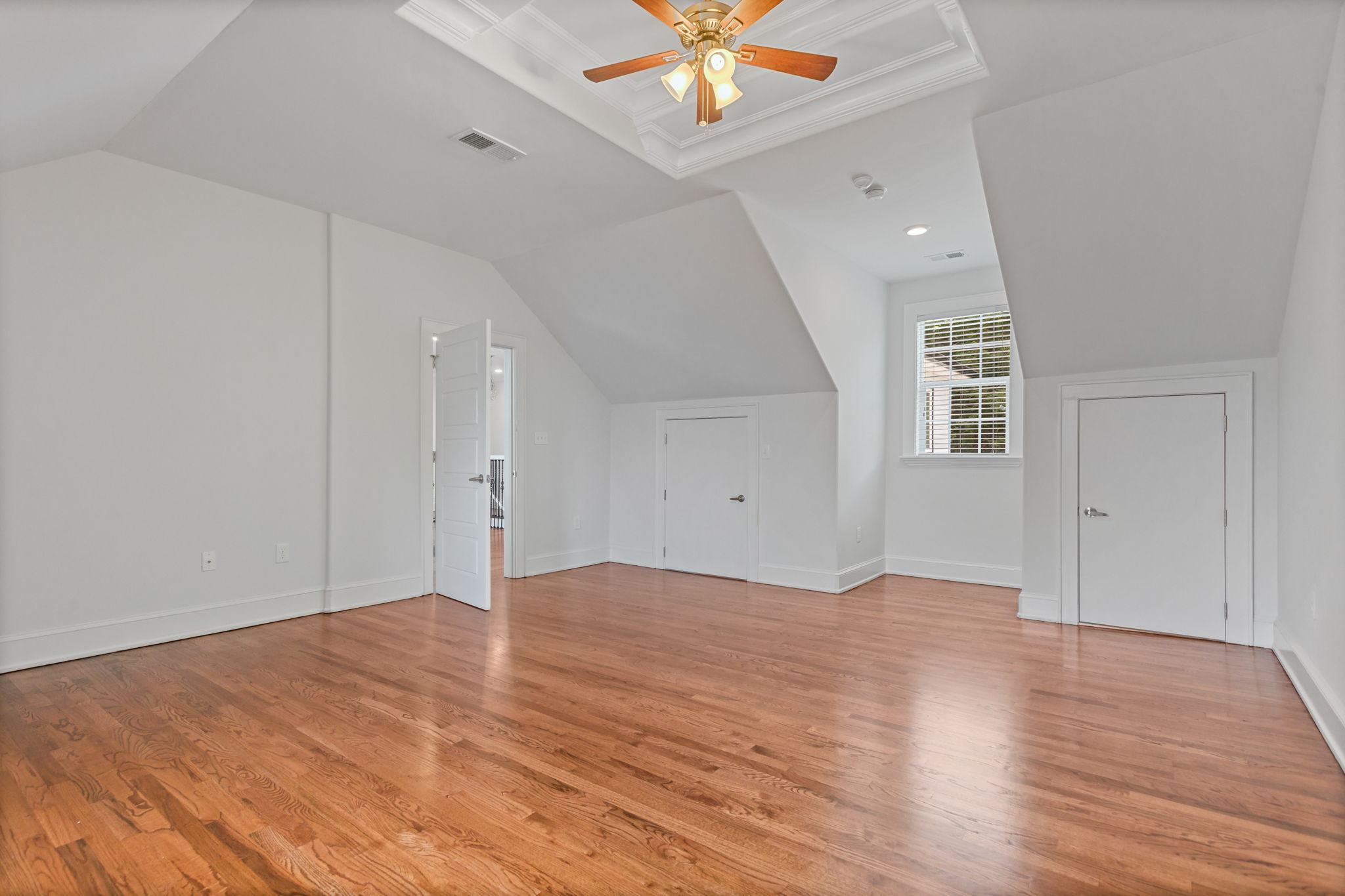  204 Crestwood Drive, Greenville, SC 29609 - 物件實景