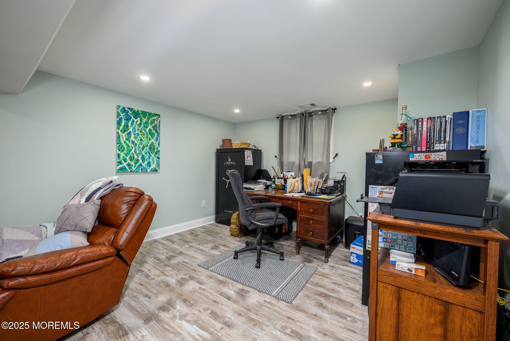 Howell, New Jersey, 07731, United States, 3 Bedrooms Bedrooms, ,2 BathroomsBathrooms,Residential,For Sale,1890448