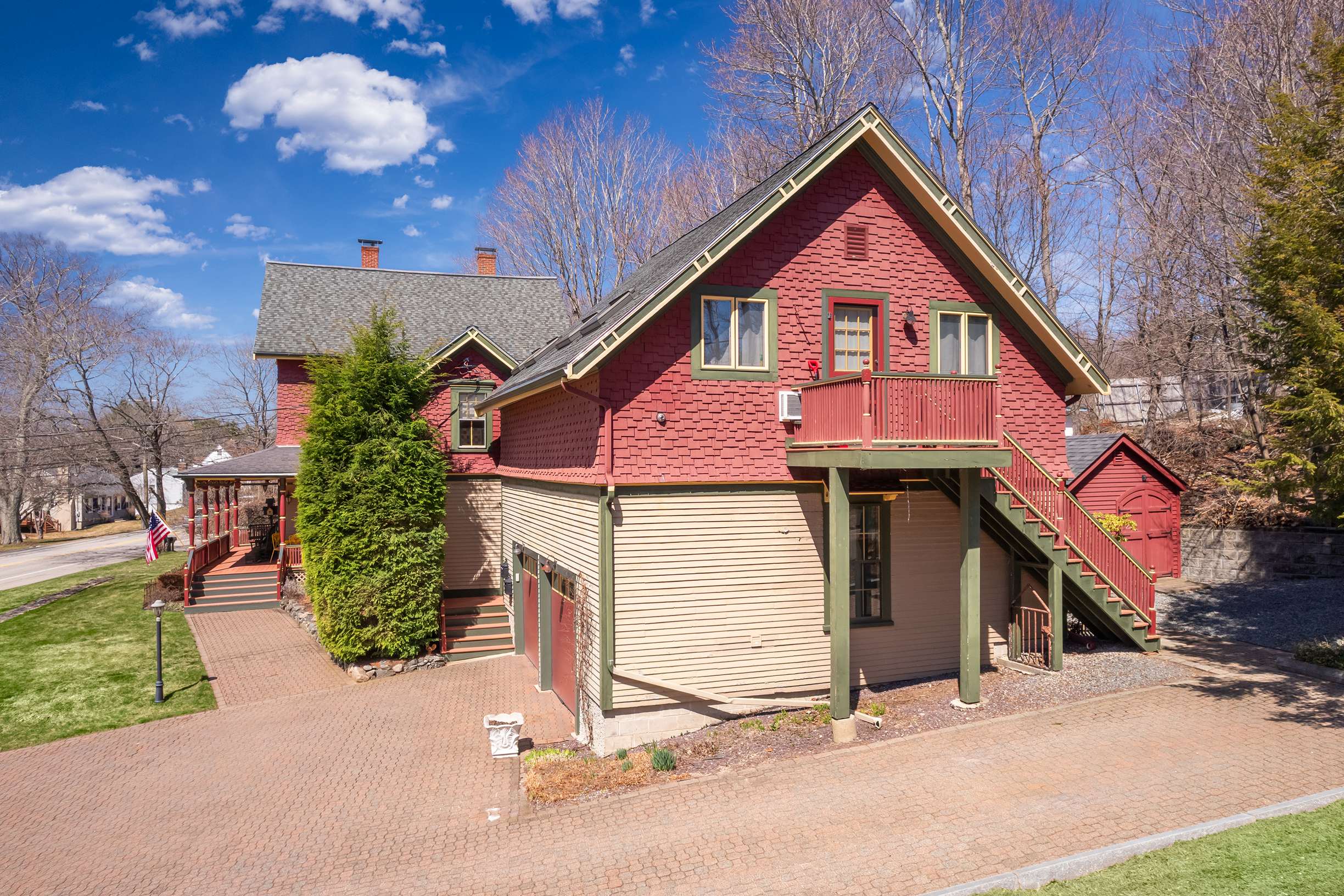  Grand New Englander with 2 Bedroom Apartment in York Village - 物件實景