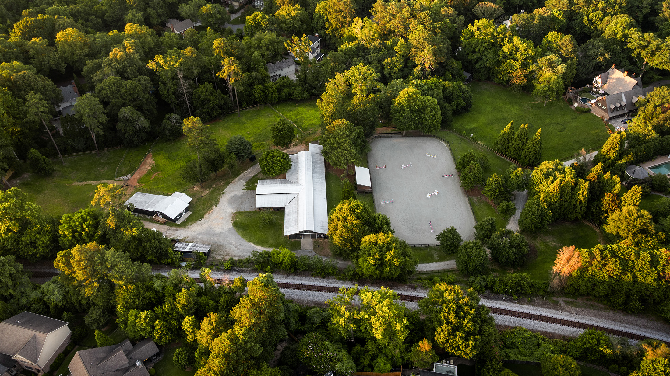  Rare Equestrian Facility with Prestigious Address - 物件實景