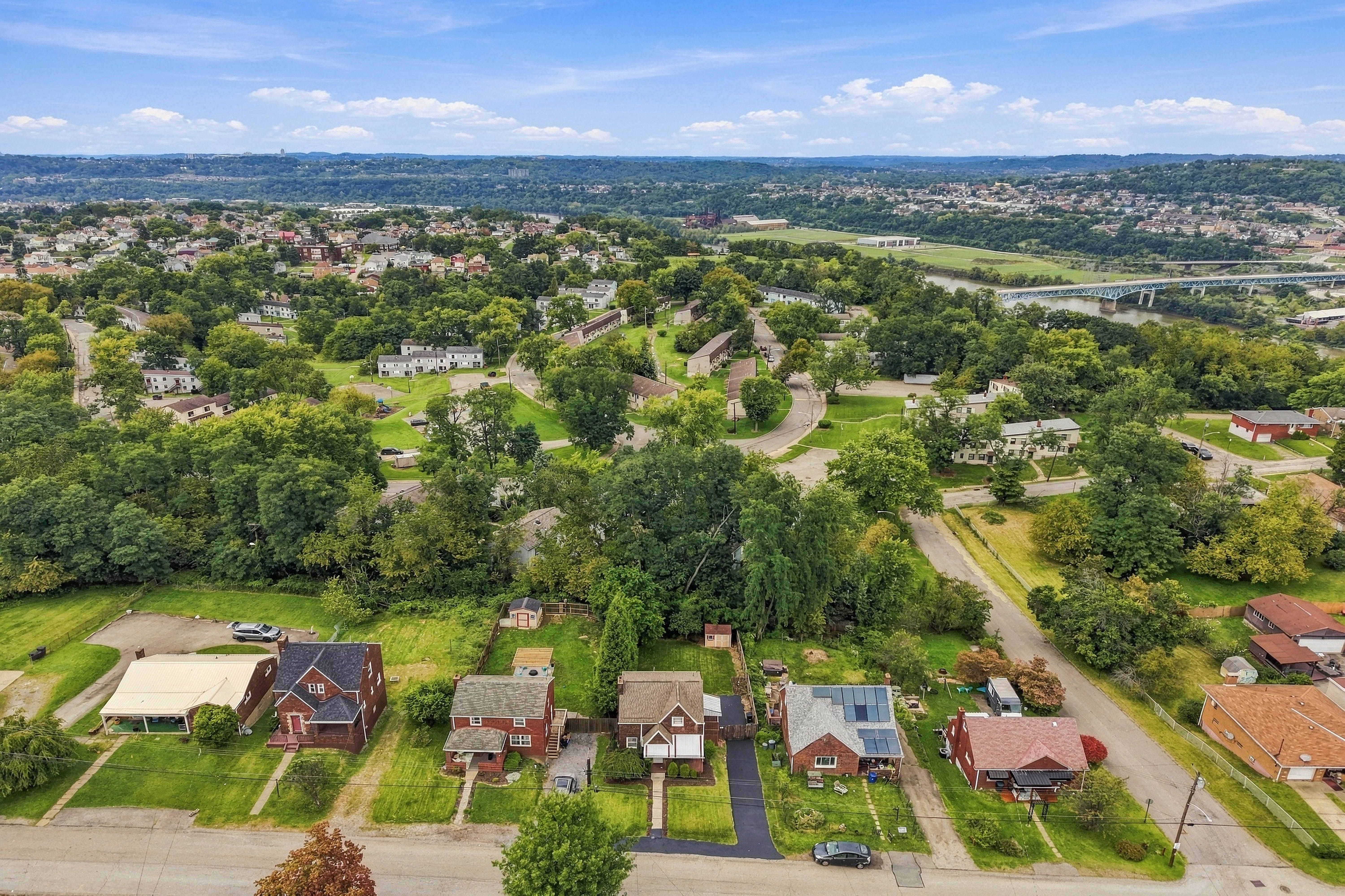  715 Maple Street, West Mifflin, PA 15122 - 物件實景