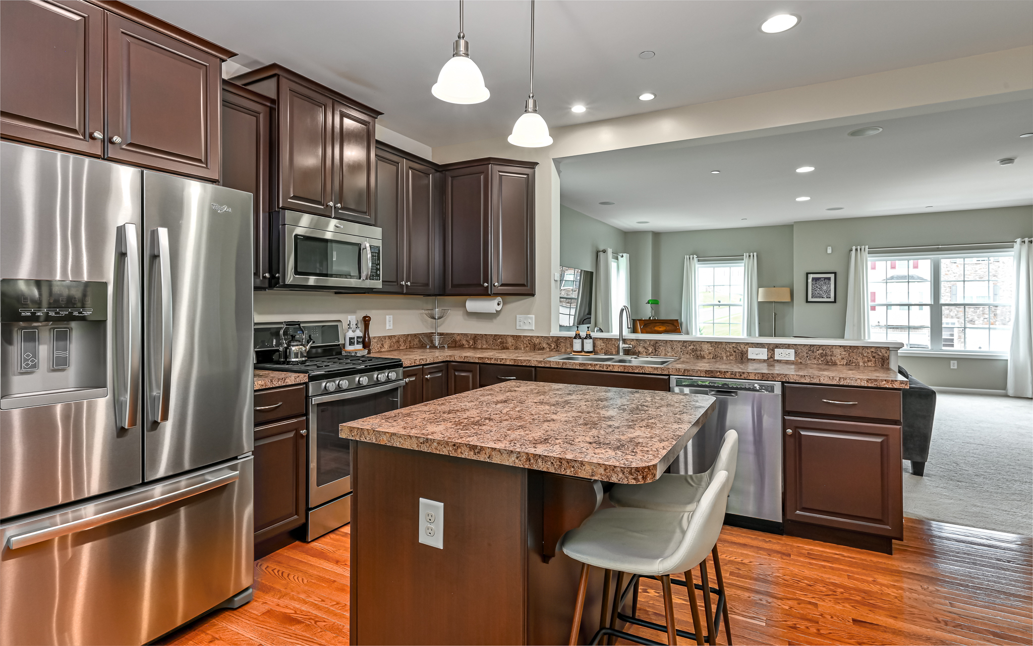  691 Freedom Drive, Carnegie, PA 15106 - 物件實景