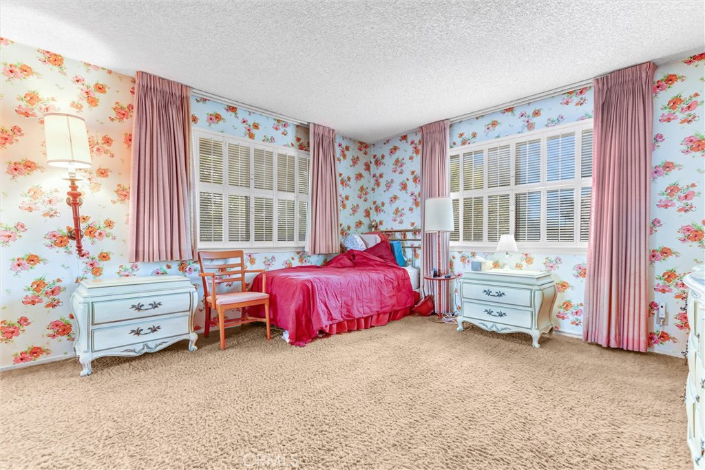 Tarzana, California, 91356, United States, 3 Bedrooms Bedrooms, ,3 BathroomsBathrooms,Residential,For Sale,1986102