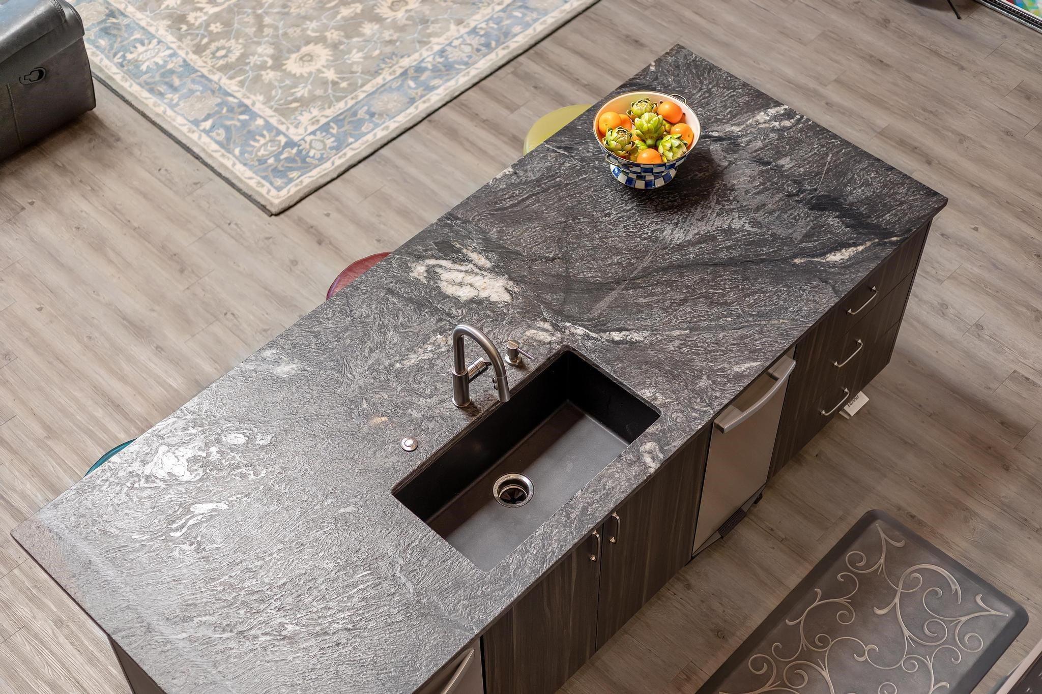 Harrison Twp, Michigan, 48045, United States, 2 Bedrooms Bedrooms, ,3 BathroomsBathrooms,Residential,For Sale,1979598