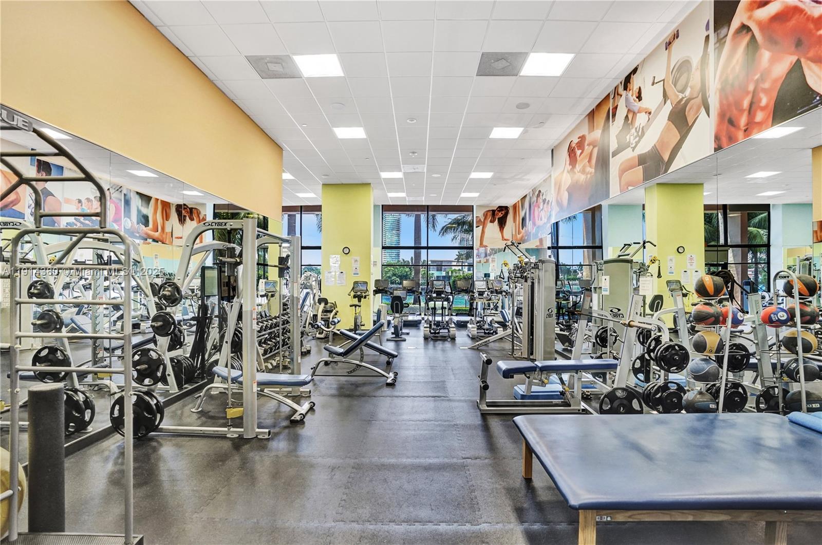 Aventura, Florida, 33180, United States, 3 Bedrooms Bedrooms, ,3 BathroomsBathrooms,Residential,For Sale,1994376