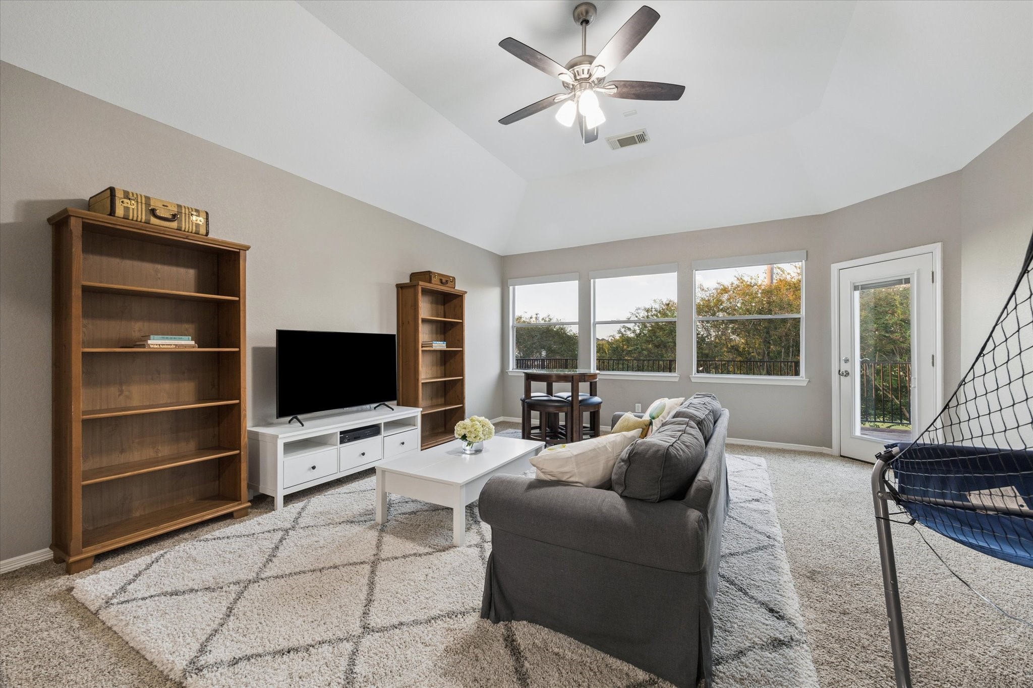  3523 Silvercreek Drive - 物件實景