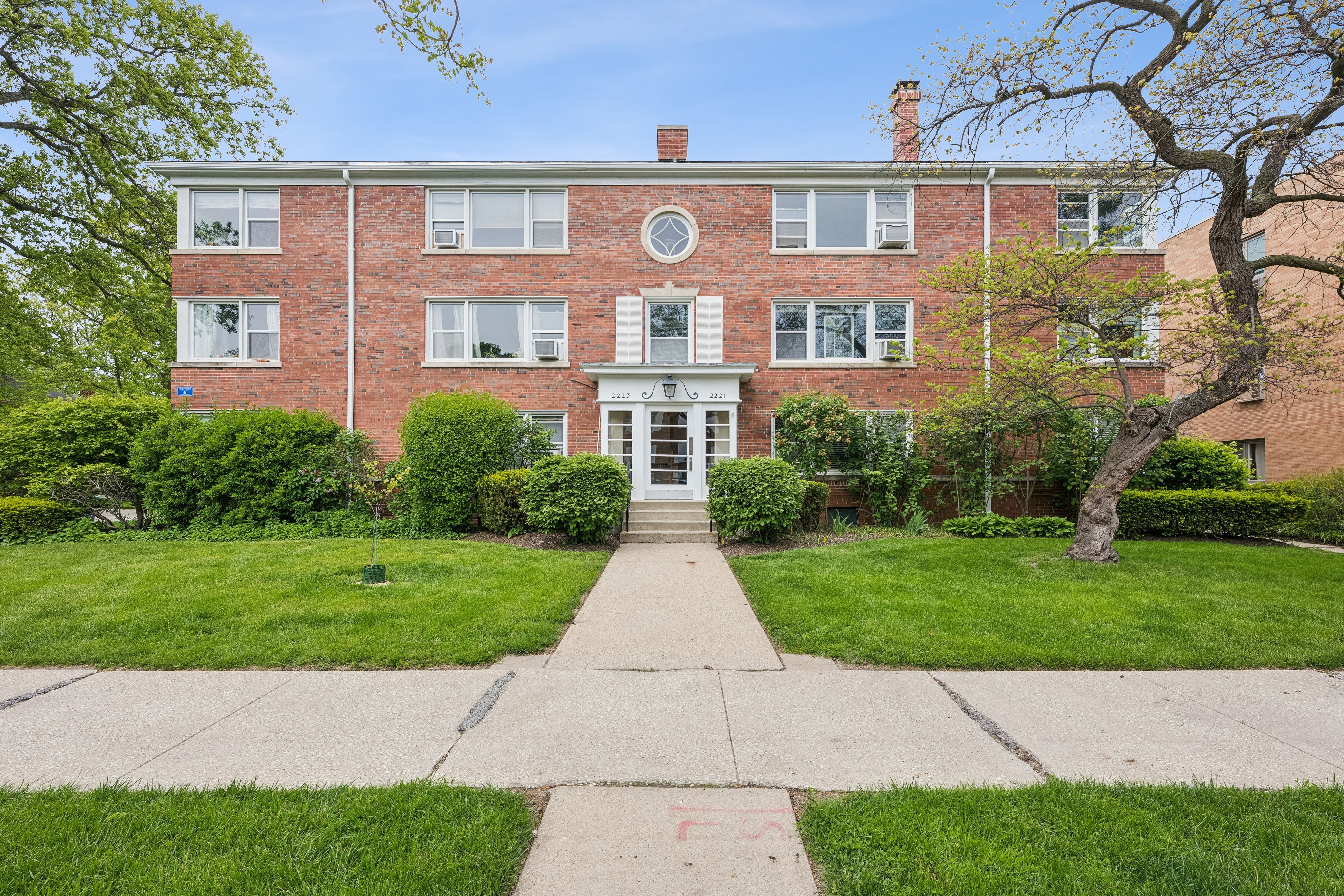  Welcome to Your Sunny Little Slice of Evanston - 物件實景
