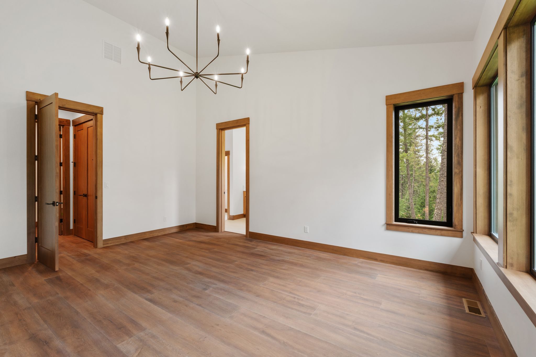 Sandpoint, Idaho, 83864, United States, 3 Bedrooms Bedrooms, ,3 BathroomsBathrooms,Residential,For Sale,1981039