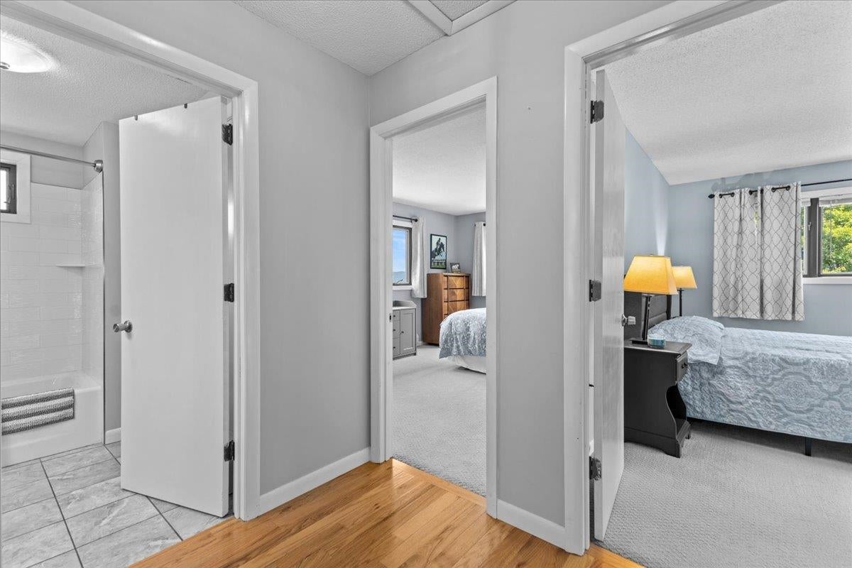 Stowe, Vermont, 05672, United States, 3 Bedrooms Bedrooms, ,2 BathroomsBathrooms,Residential,For Sale,1907047