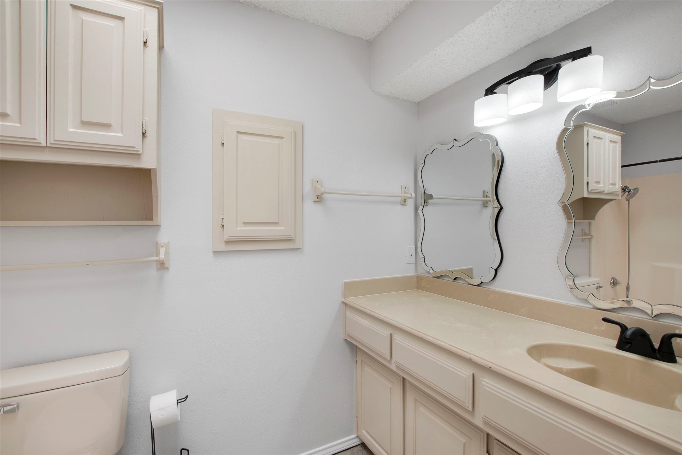Sachse, Texas, 75048, United States, 6 Bedrooms Bedrooms, ,4 BathroomsBathrooms,Residential,For Sale,1805527