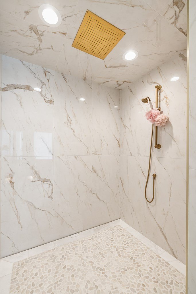 McCall, Idaho, 83638, United States, 5 Bedrooms Bedrooms, ,5 BathroomsBathrooms,Residential,For Sale,1989949