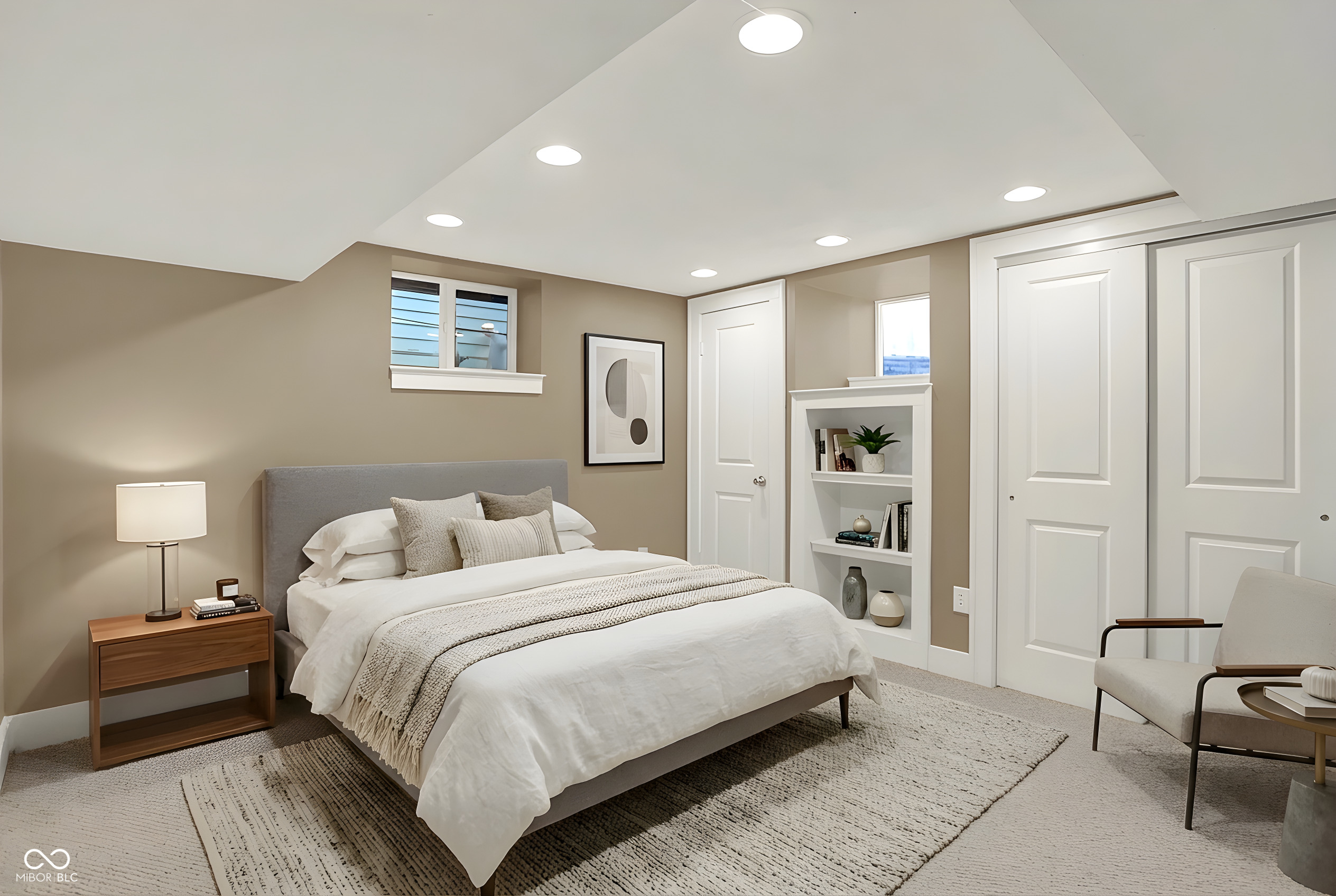 Indianapolis, Indiana, 46205, United States, 3 Bedrooms Bedrooms, ,2 BathroomsBathrooms,Residential,For Sale,2005360