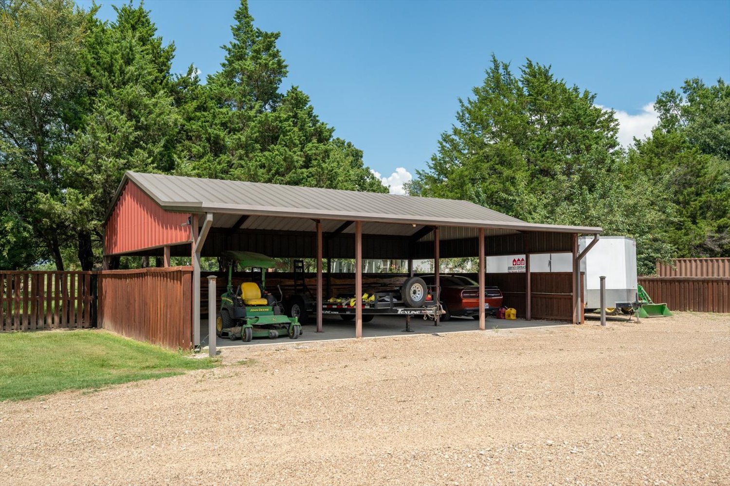 Quinlan, Texas, 75474, United States, 2 Bedrooms Bedrooms, ,2 BathroomsBathrooms,Residential,For Sale,1937387