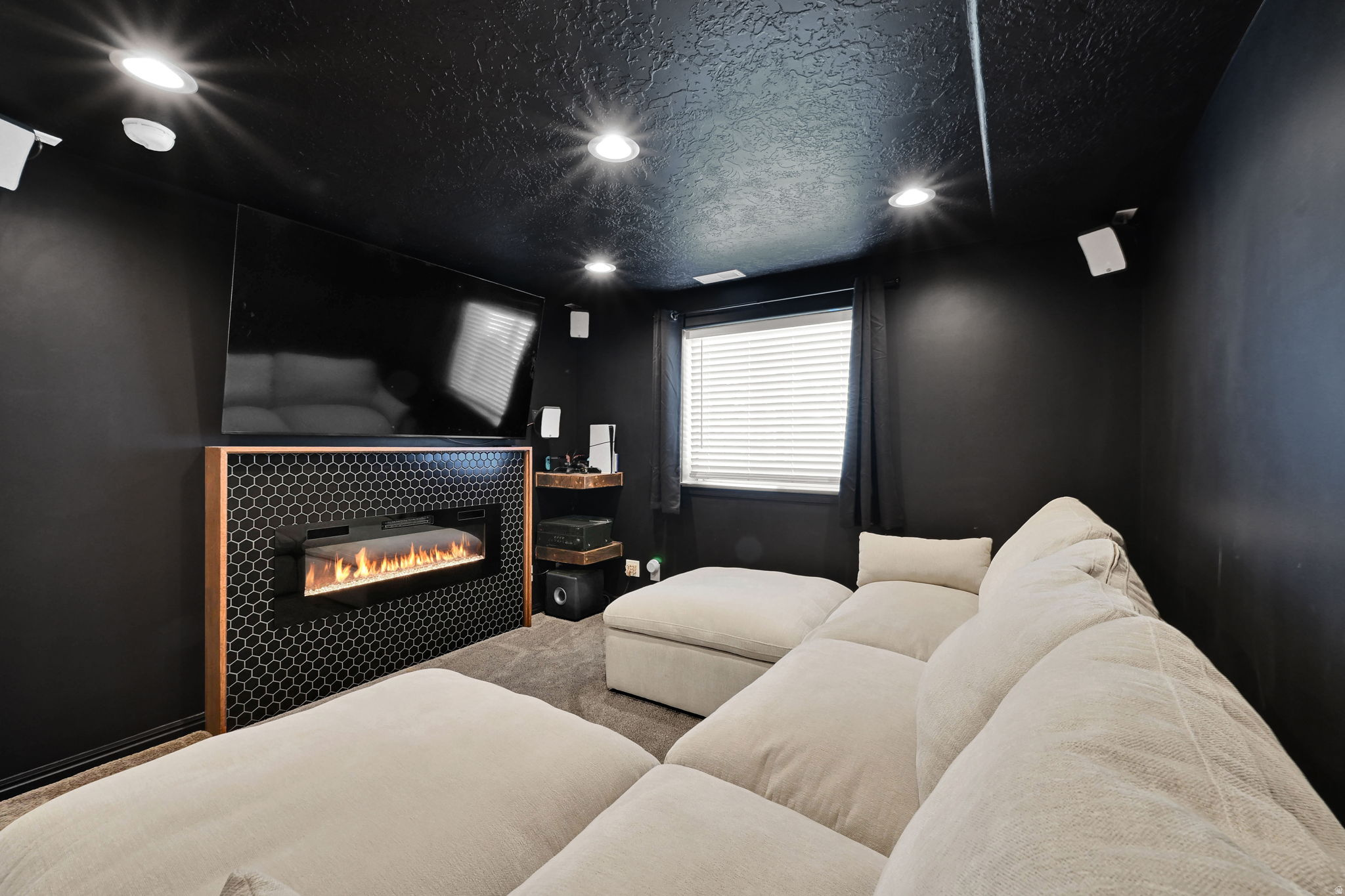 Clinton, Utah, 84015, United States, 5 Bedrooms Bedrooms, ,3 BathroomsBathrooms,Residential,For Sale,1987600