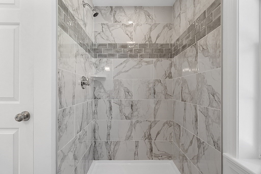 Exeter, New Hampshire, 03833, United States, 4 Bedrooms Bedrooms, ,3 BathroomsBathrooms,Residential,For Sale,1927852