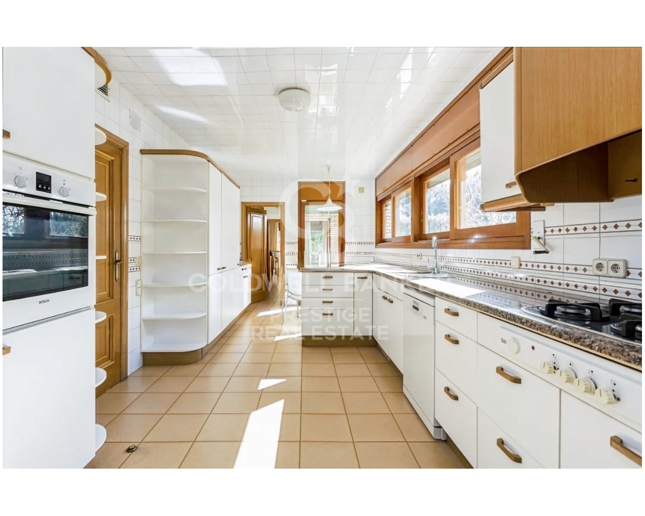 Barcelona, Esplugues de Llobregat, La Miranda - Ci, Esplugues de Llobregat, Catalonia, ES, 5 Bedrooms Bedrooms, ,4 BathroomsBathrooms,Residential,For Sale,Barcelona, Esplugues de Llobregat, La Miranda - Ci,1612405