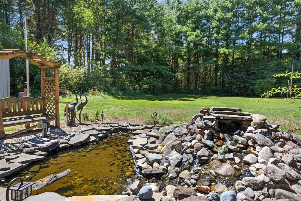 Mansfield, Massachusetts, 02048, United States, 3 Bedrooms Bedrooms, ,1 BathroomBathrooms,Residential,For Sale,1926255