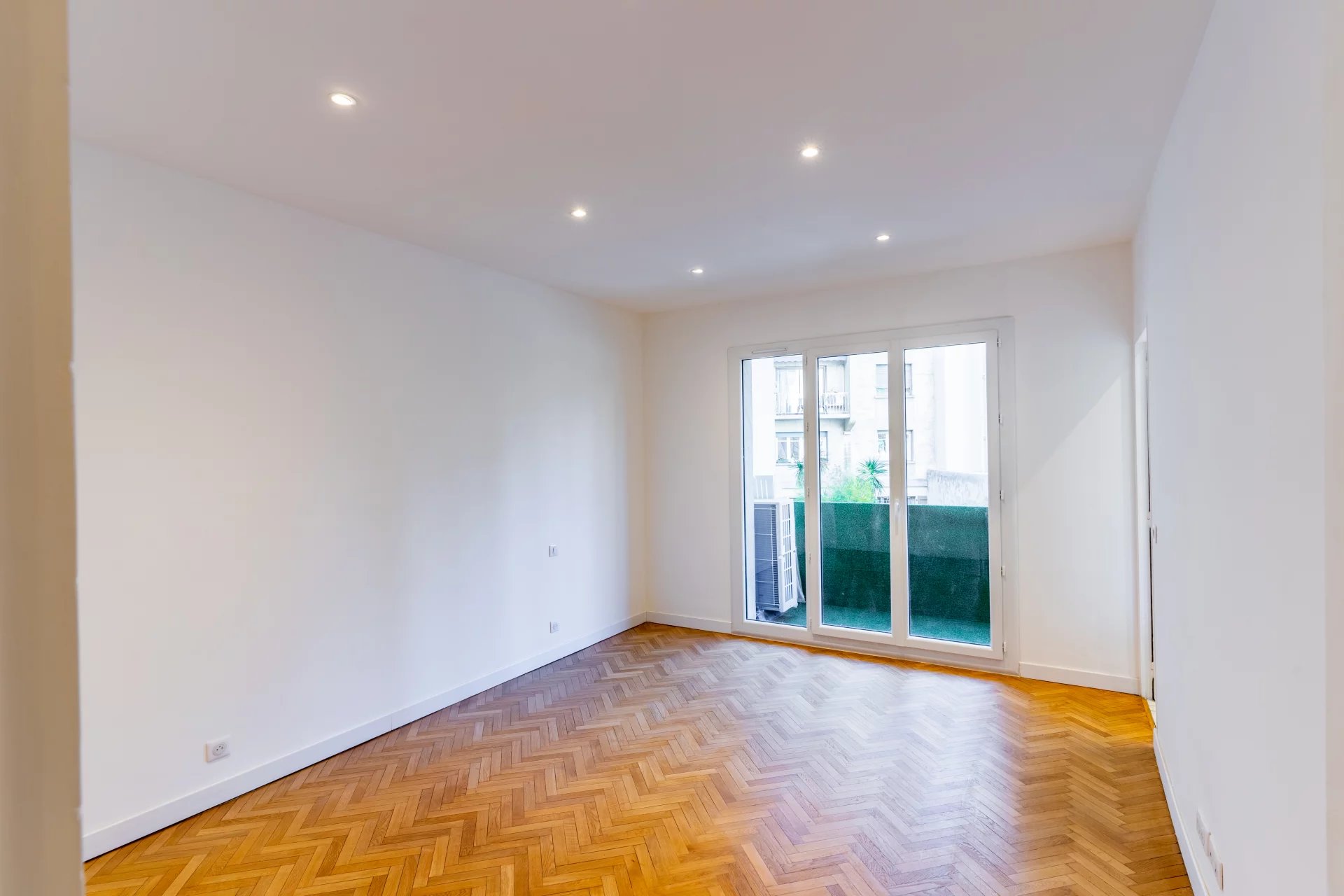 Marseille 8ème, Provence-Alpes-Côte d’Azur, 13008, FR, 3 Bedrooms Bedrooms, ,4 BathroomsBathrooms,Residential,For Sale,1592706