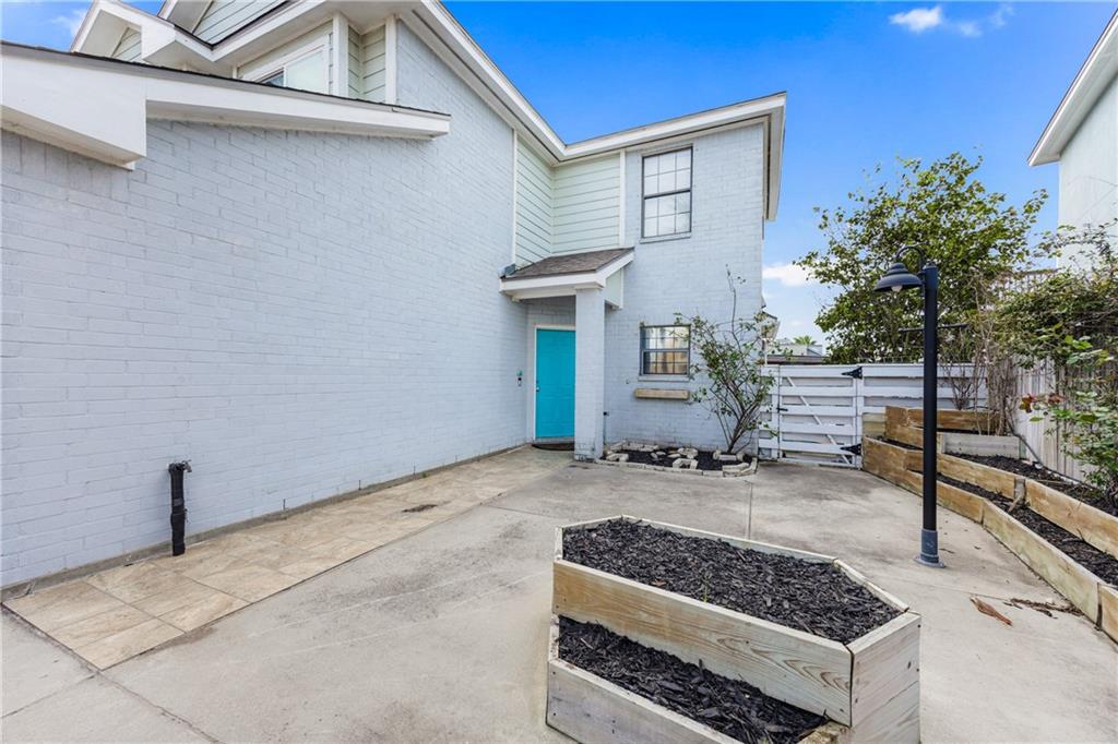 Corpus Christi, Texas, 78418, United States, 4 Bedrooms Bedrooms, ,3 BathroomsBathrooms,Residential,For Sale,1857937
