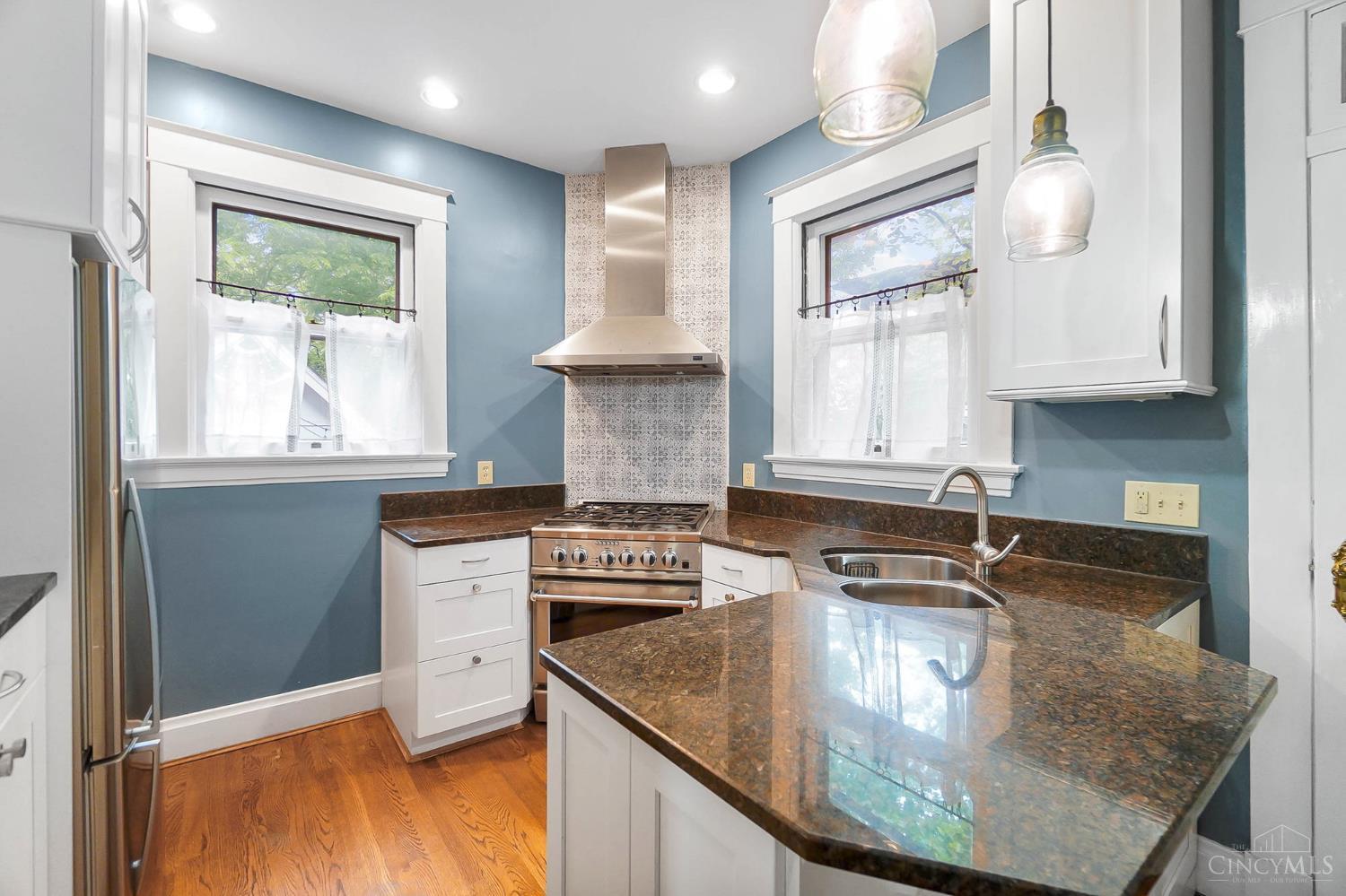 Cincinnati, Ohio, 45208, United States, 5 Bedrooms Bedrooms, ,5 BathroomsBathrooms,Residential,For Sale,1890144