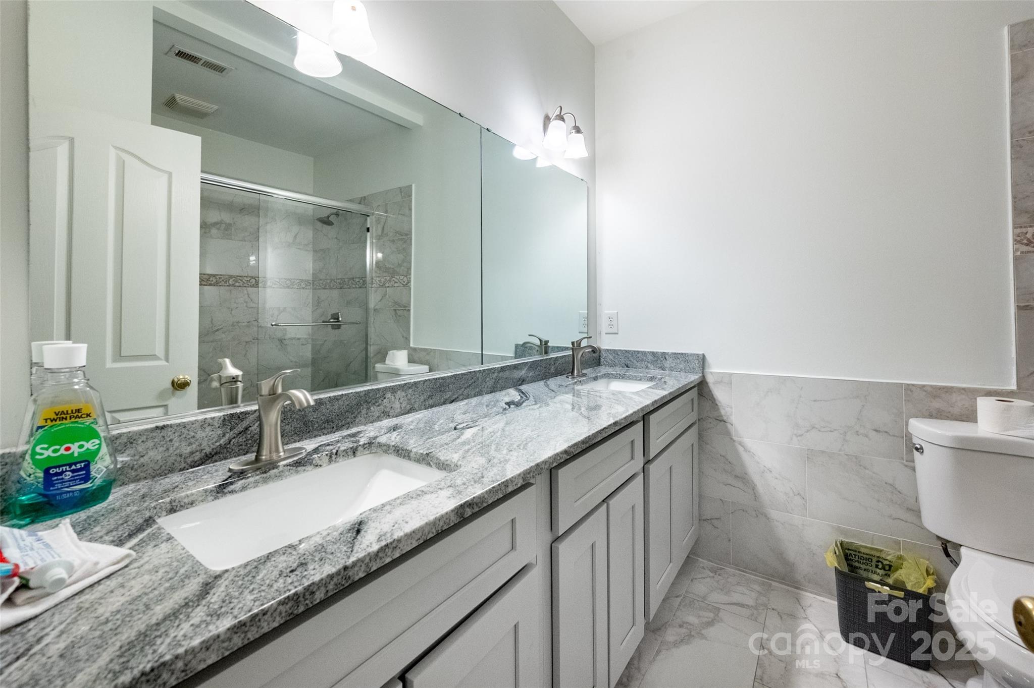 Charlotte, North Carolina, 28213, United States, 4 Bedrooms Bedrooms, ,3 BathroomsBathrooms,Residential,For Sale,1794508