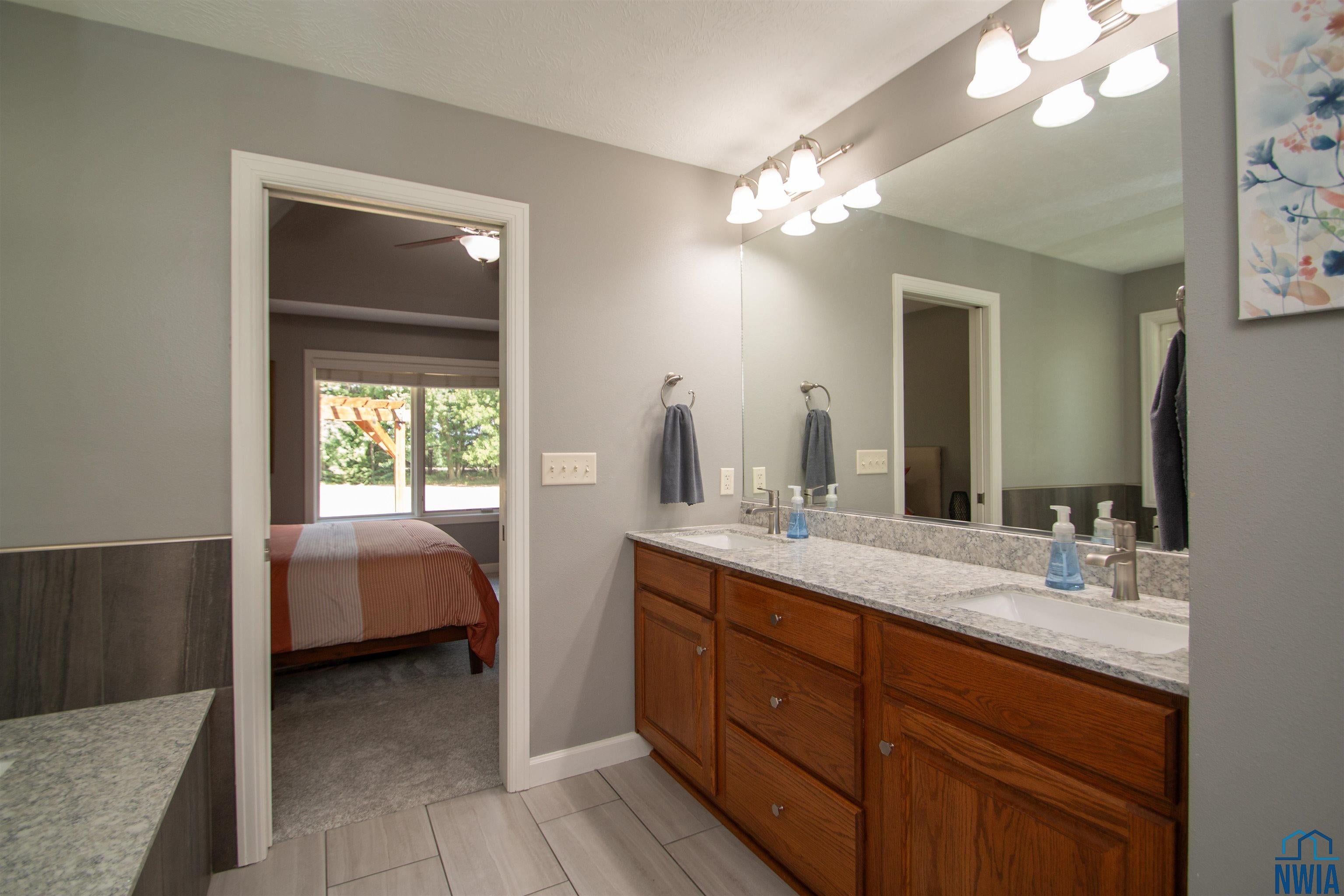 Dakota Dunes, South Dakota, 57049, United States, 4 Bedrooms Bedrooms, ,3 BathroomsBathrooms,Residential,For Sale,1979116