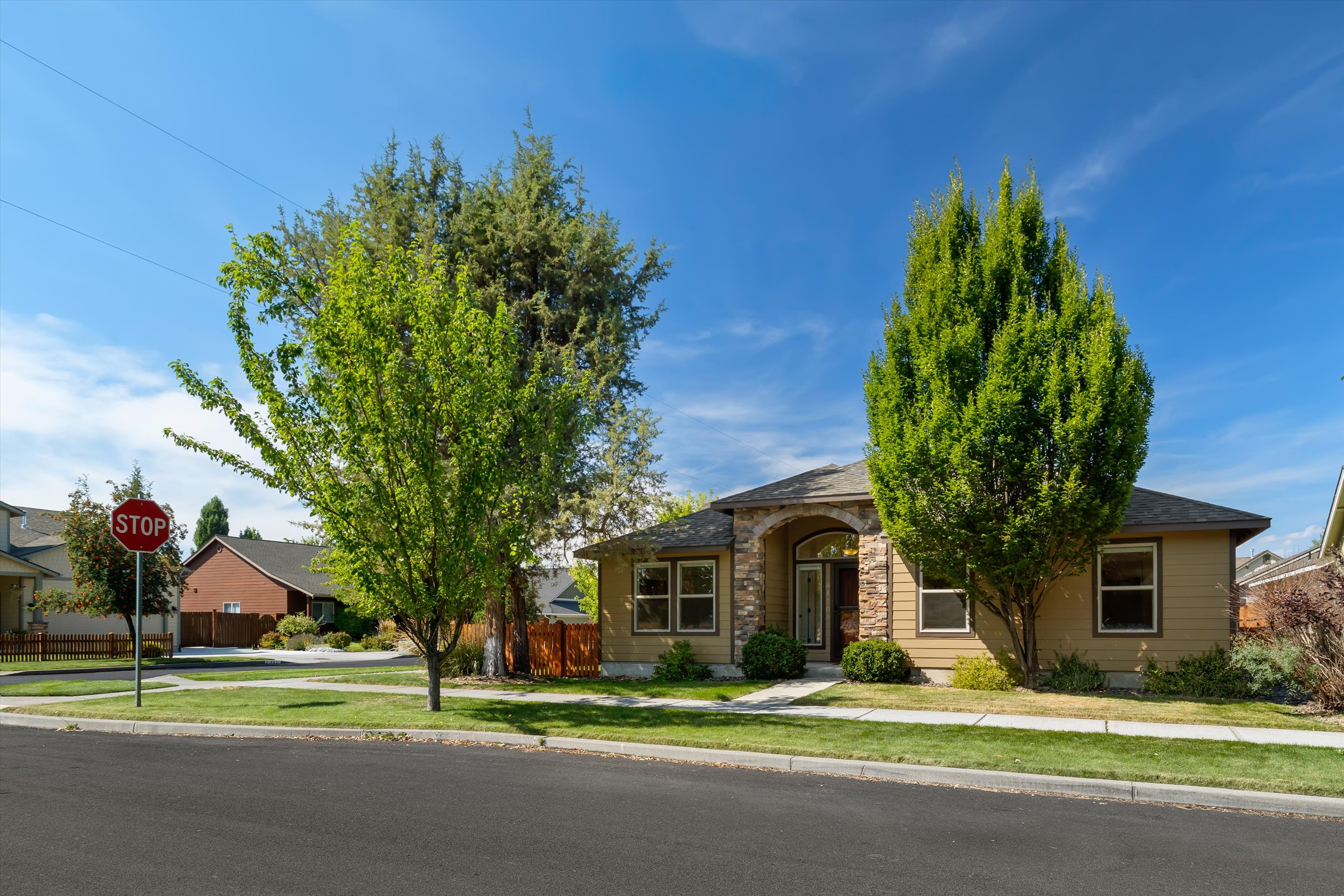Bend, Oregon, 97702, United States, 3 Bedrooms Bedrooms, ,2 BathroomsBathrooms,Residential,For Sale,1941729