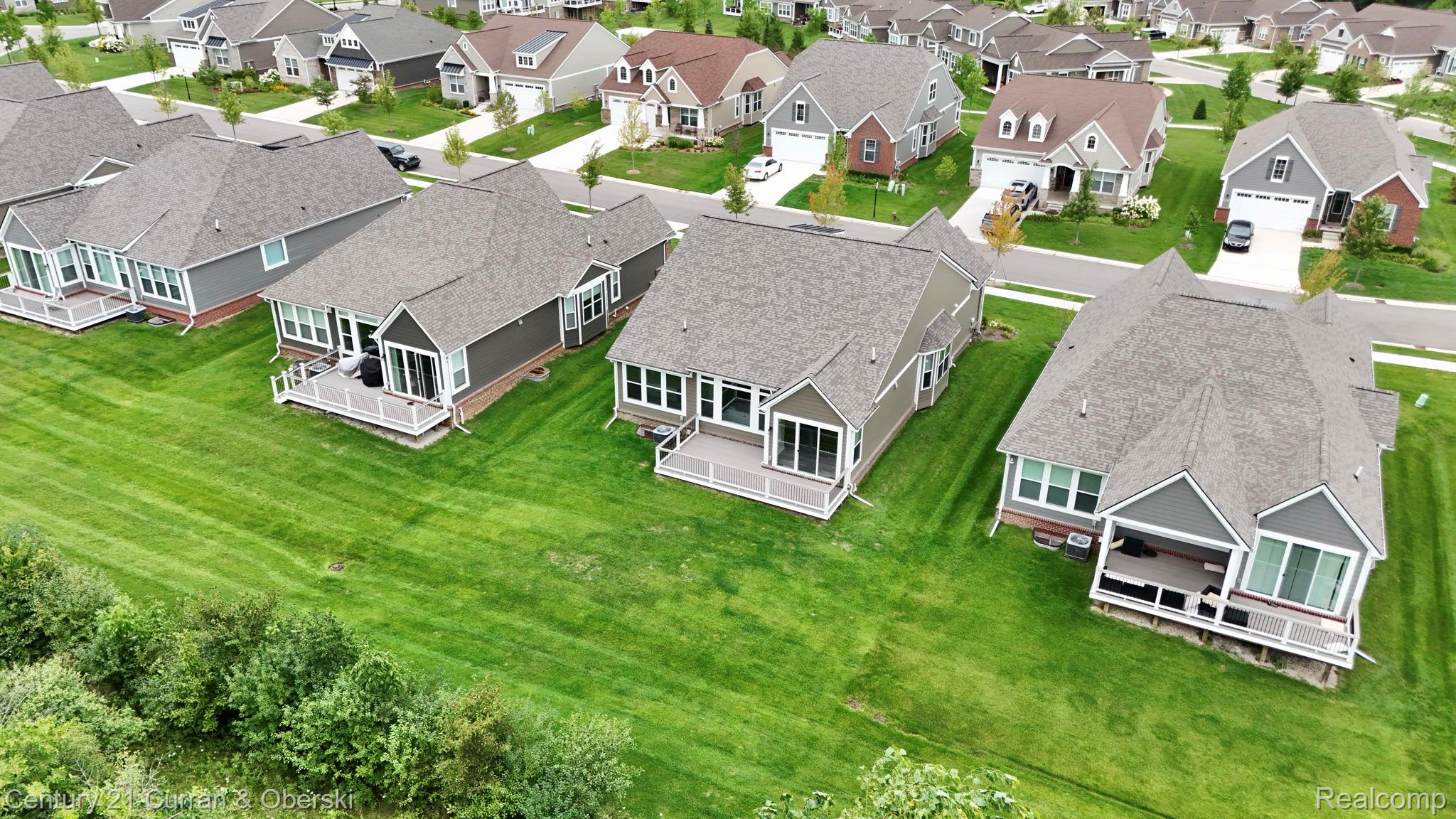 Northville, Michigan, 48168, United States, 2 Bedrooms Bedrooms, ,2 BathroomsBathrooms,Residential,For Sale,1983973