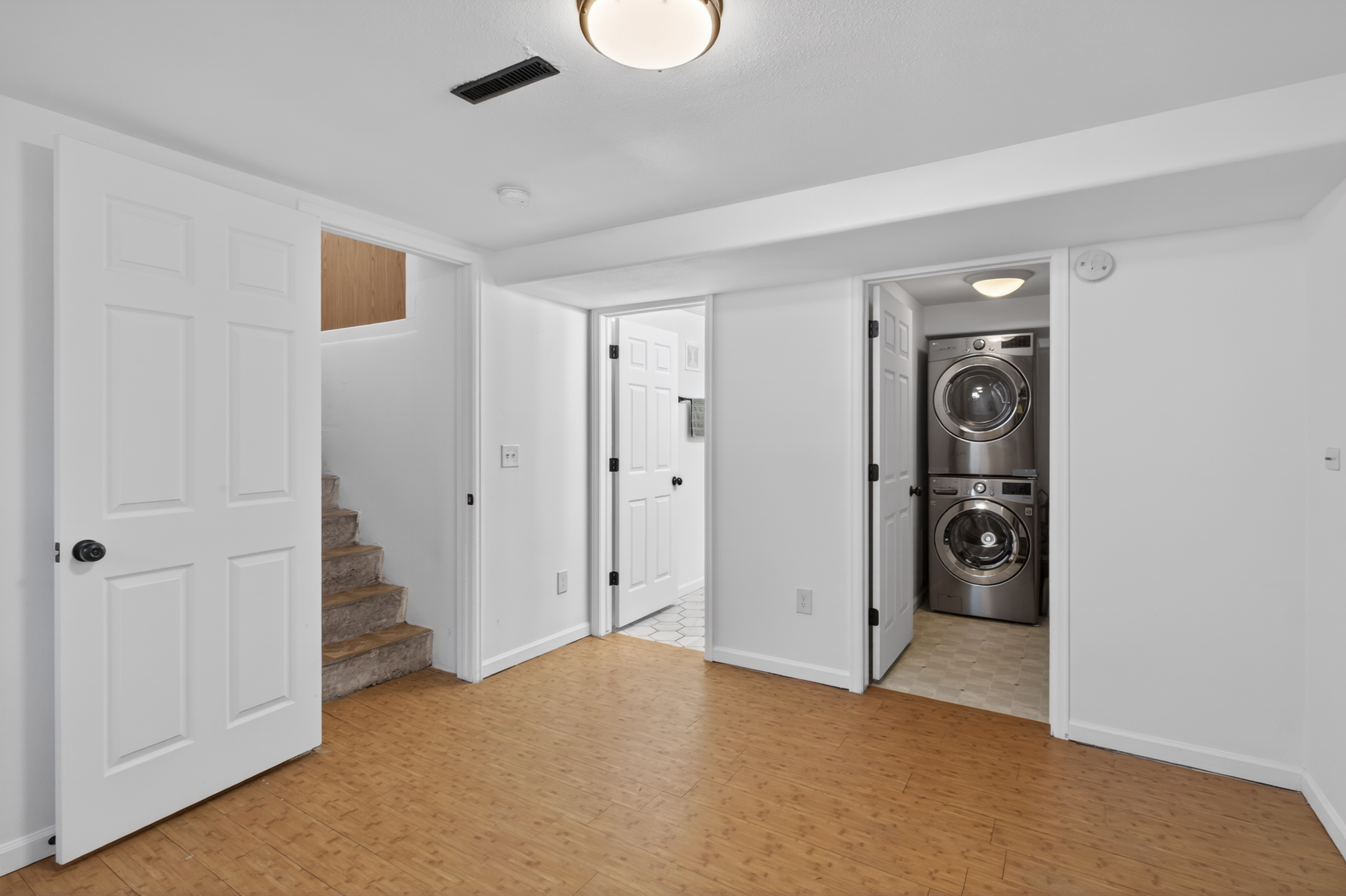  Charming Cole Bungalow – Fresh Updates, Green Kitchen & Private Deck - 物件實景